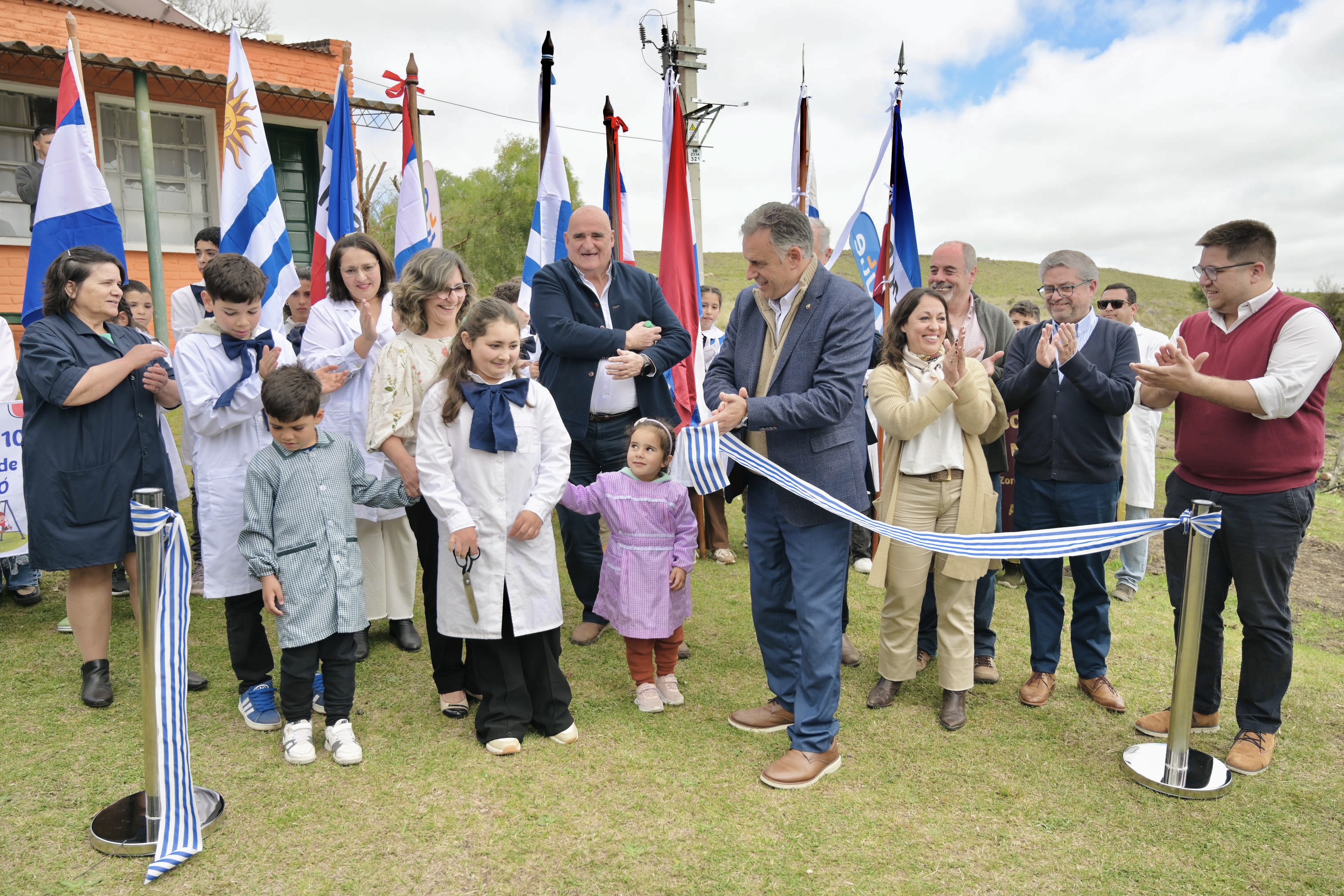 Equidad territorial, inclusión e igualdad de oportunidades: inauguración de obras de electrificación rural en San Benito, Tacuarembó