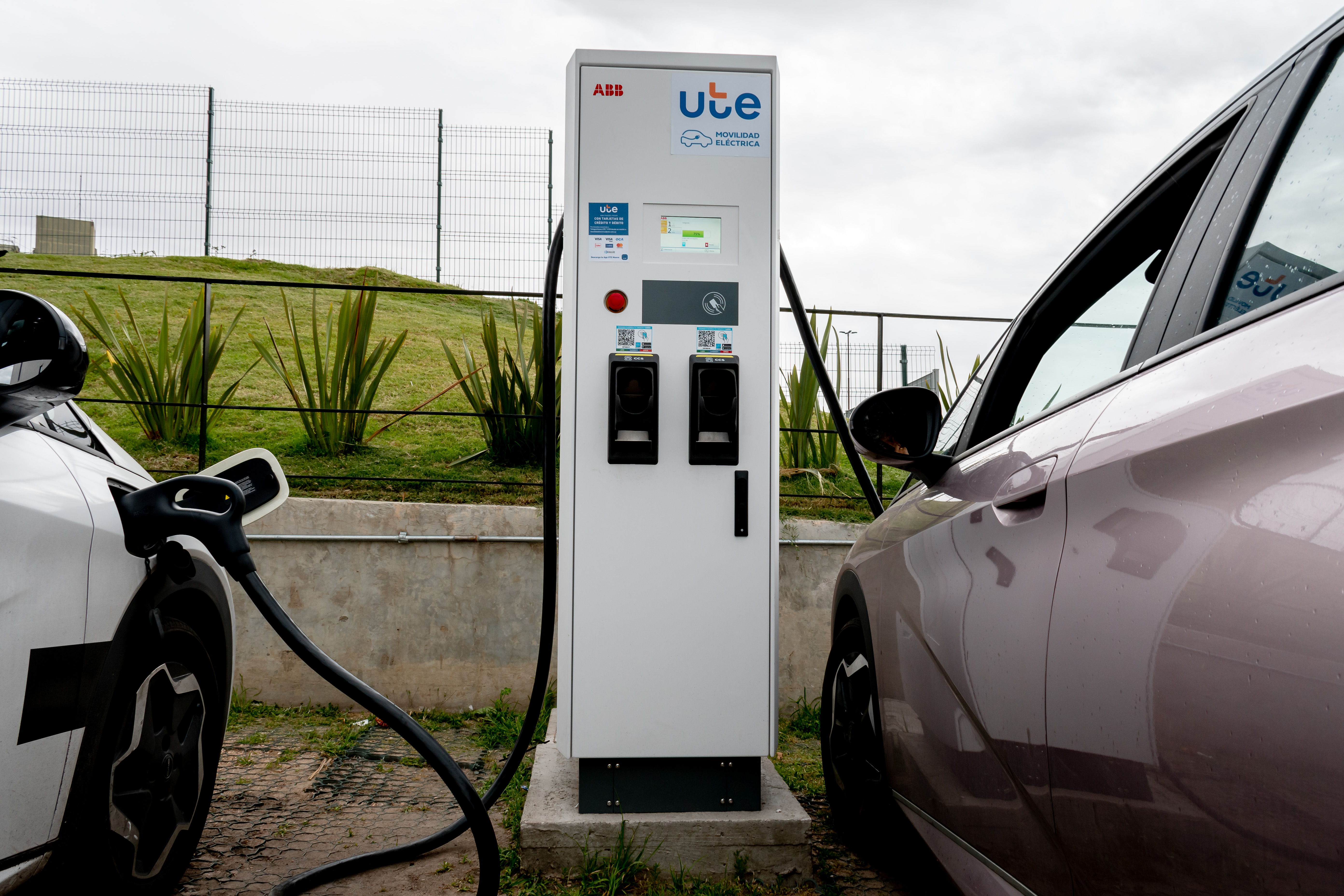 UTE convoca a interesados en sumarse a la red de carga para vehículos eléctricos