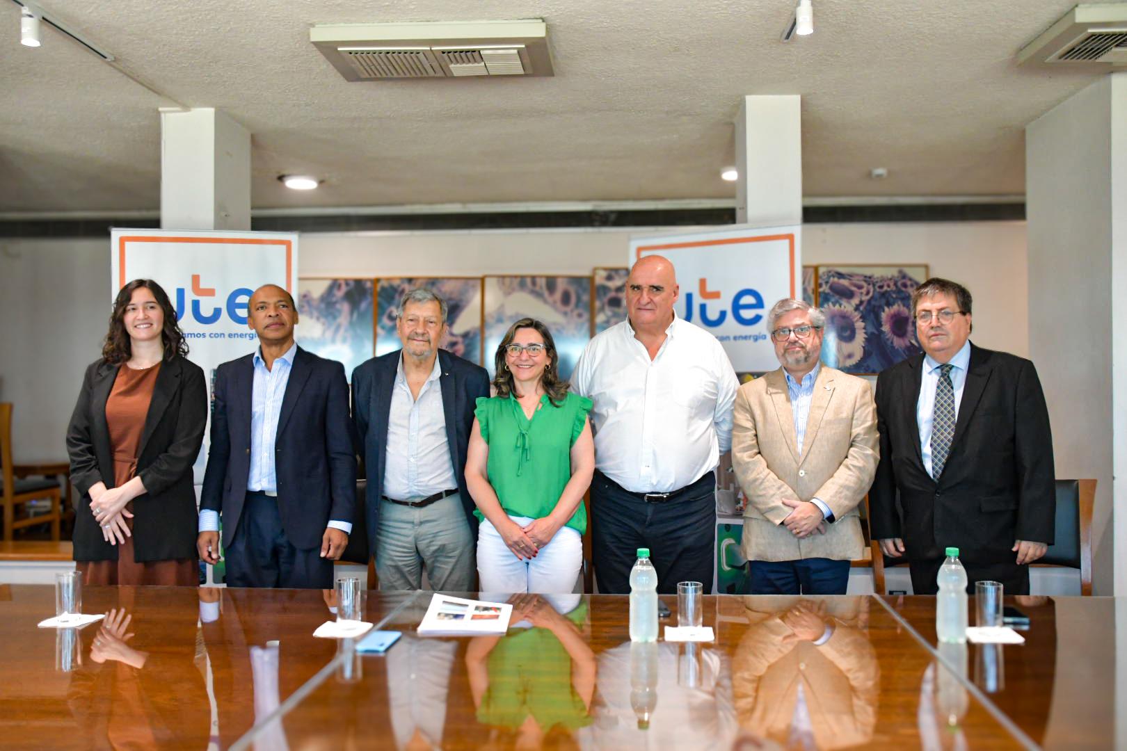 Convenio marco entre UTE y DINALI