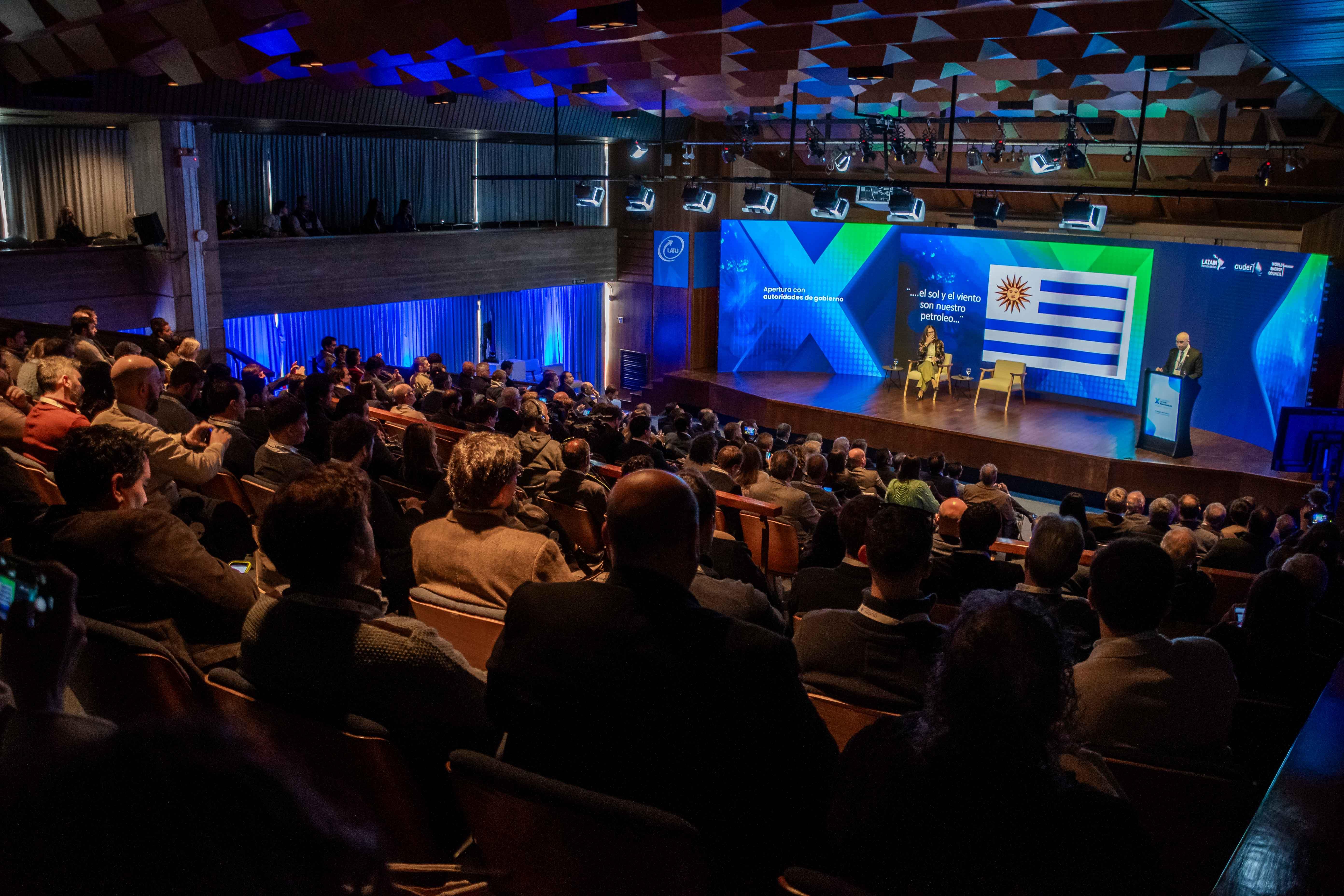 UTE en el X Congreso de LATAM Renovables: “Energía del Futuro, por un Compromiso Nacional"