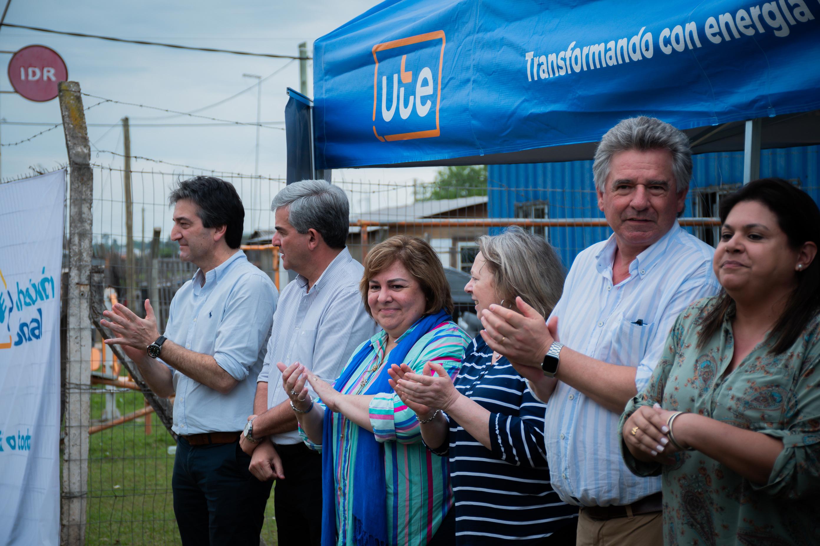 Tierra colorada y Plan de Inclusión Social de UTE: 190 hogares del Barrio Paso de la Hormiga en Rivera