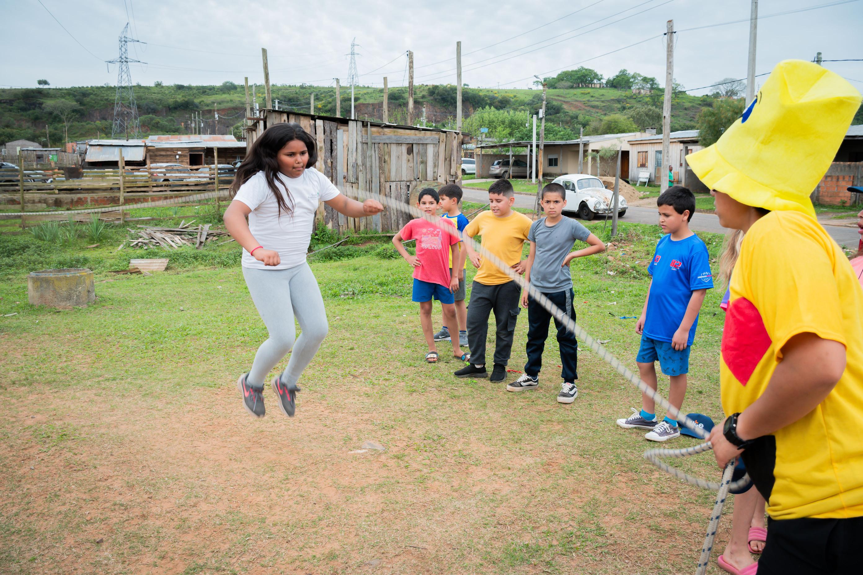 Tierra colorada y Plan de Inclusión Social de UTE: 190 hogares del Barrio Paso de la Hormiga en Rivera