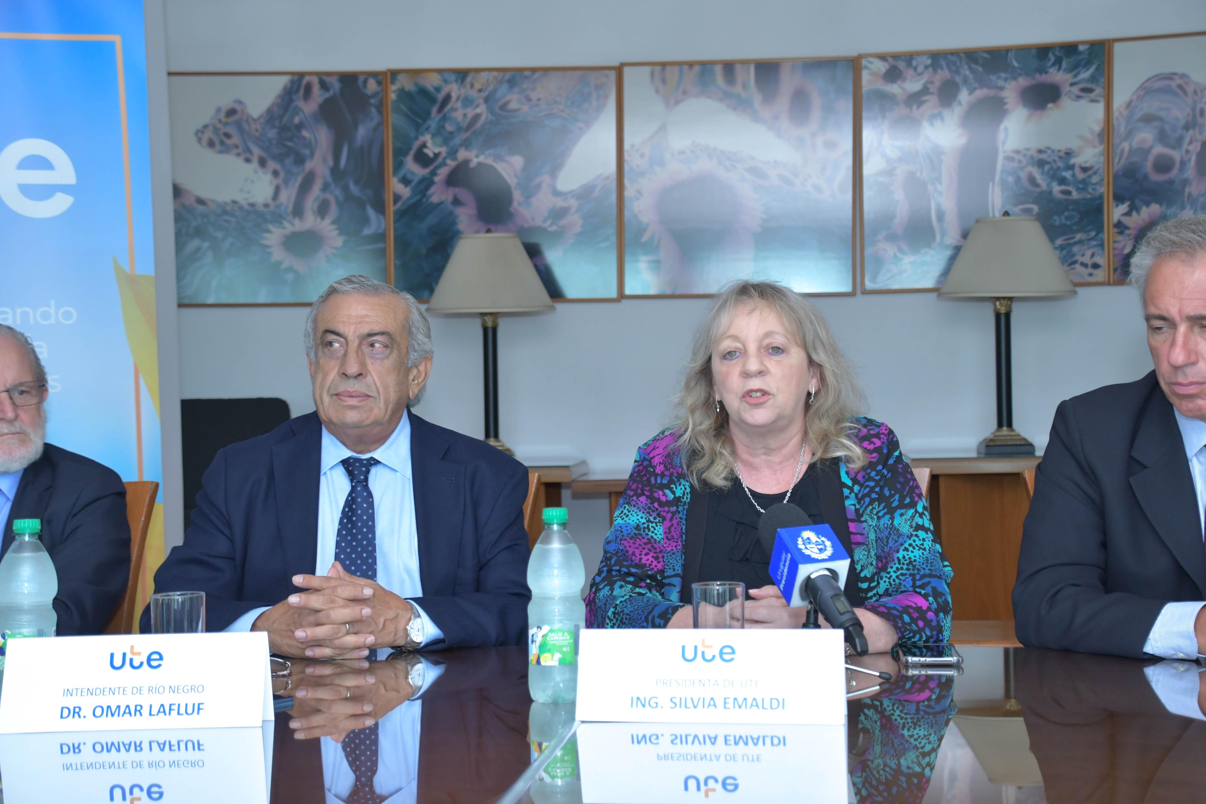 Director Pées Boz, Intendente Lafluf, presidenta Emaldi y vicepresidente Sanguinetti.