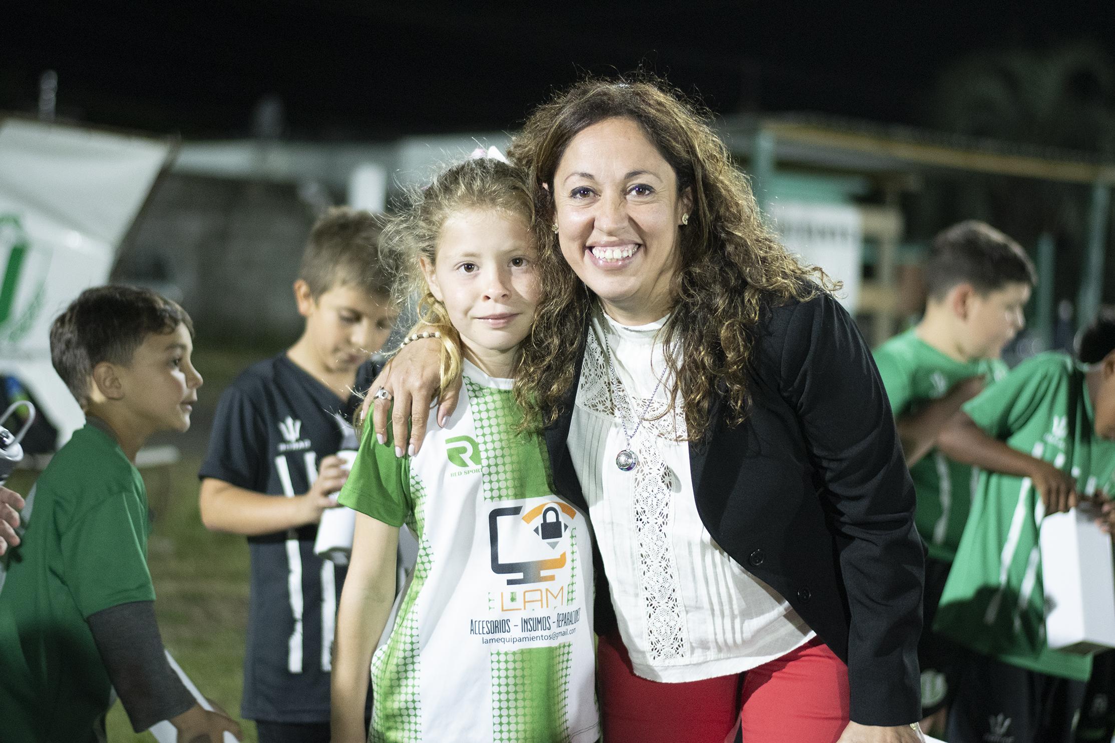 Directora Fernanda Cardona: las niñas dicen "presente"