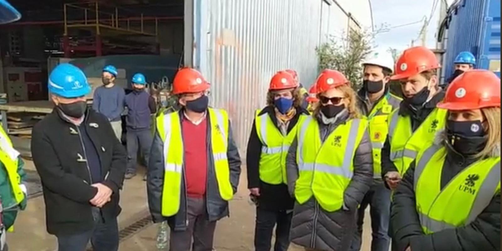 AUTORIDADES RECORREN OBRAS DE LA NUEVA PLANTA DE UPM