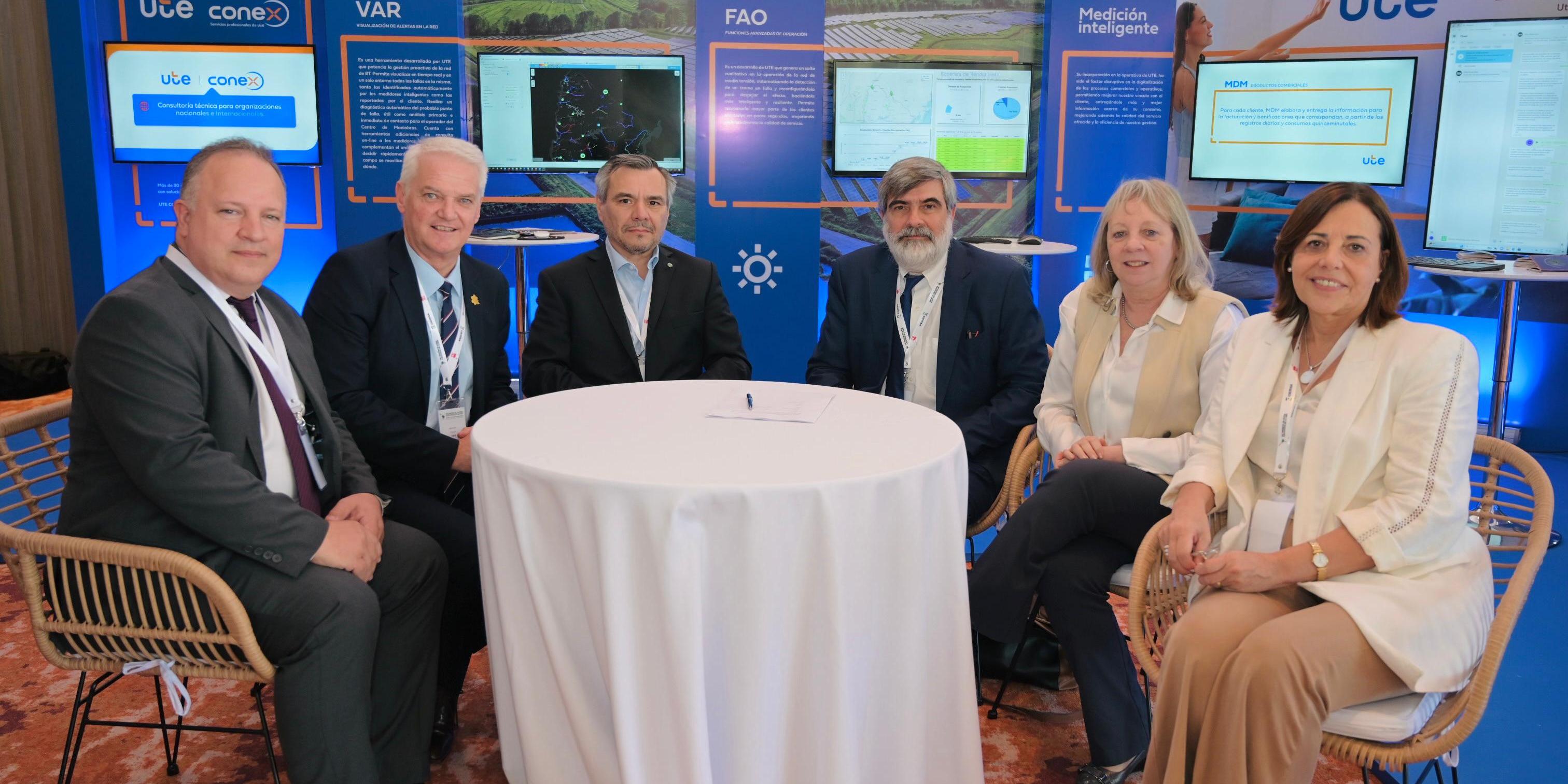 UTE CONEX firma Convenios fortaleciendo la colaboración regional en energía
