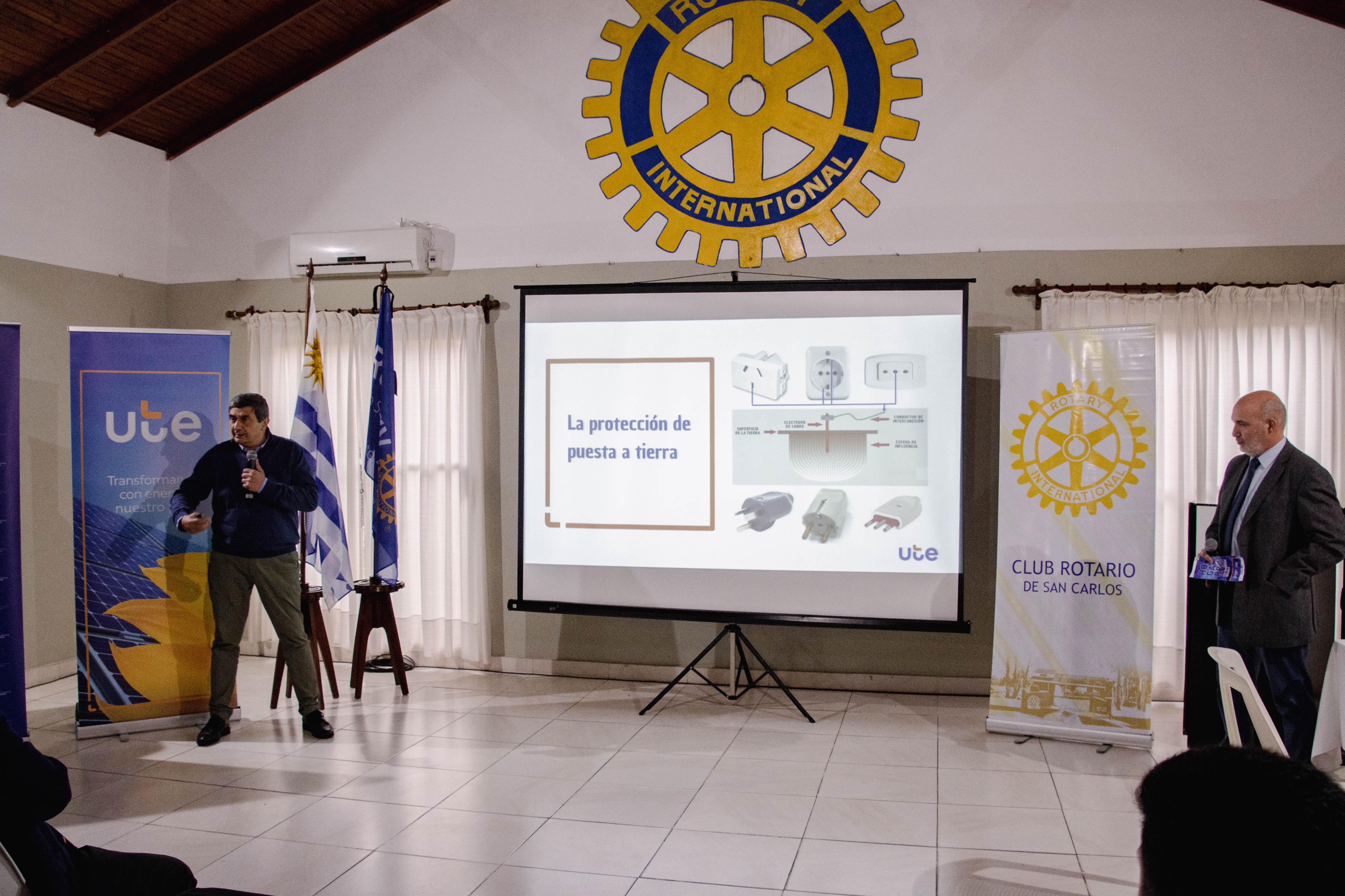 Vicente Catarozzi y Gustavo González (UTE) en el Evento de Lanzamiento