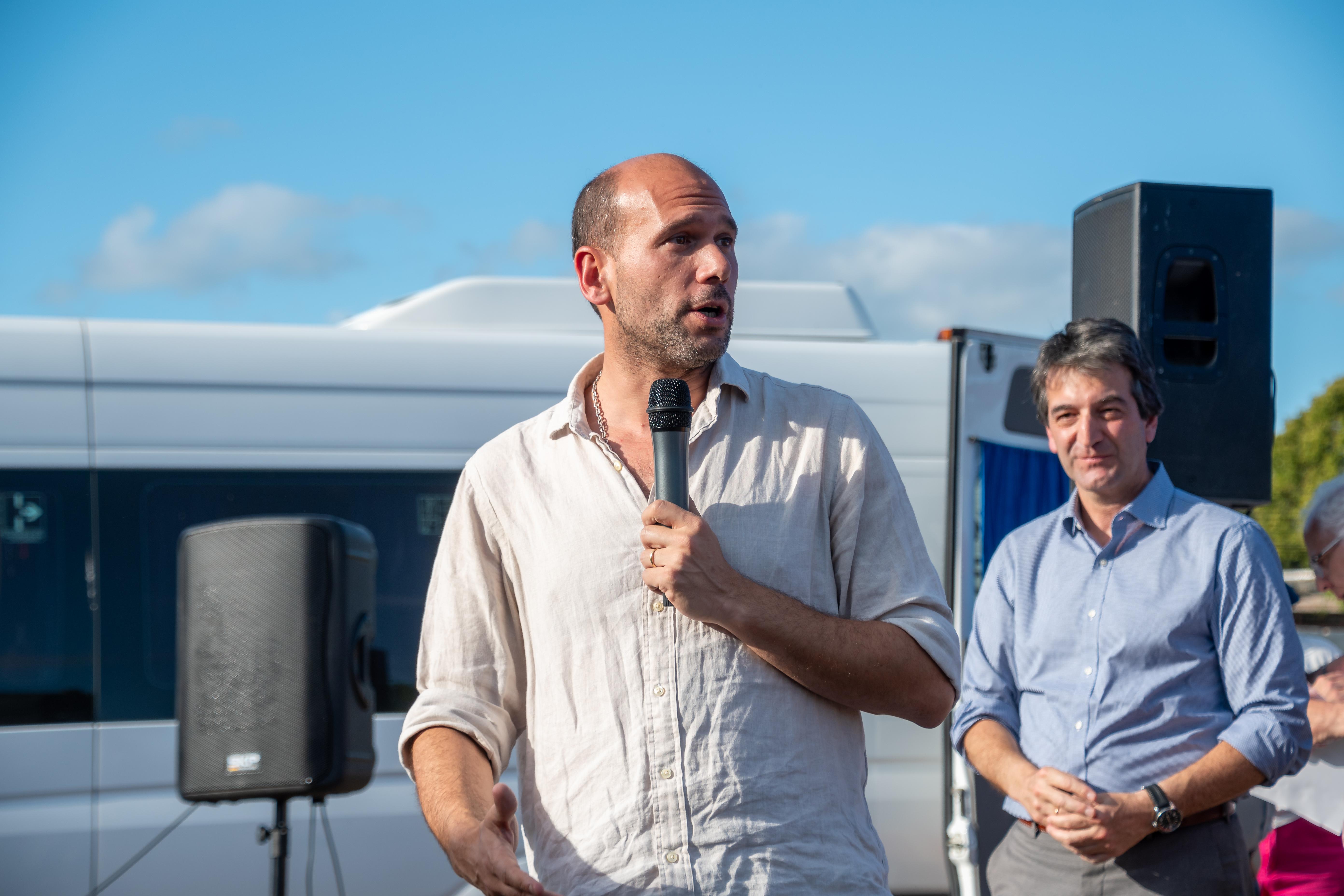 Inauguración de las obras de regularización del servicio eléctrico para 100 familias del Pasaje Suitex de Montevideo.