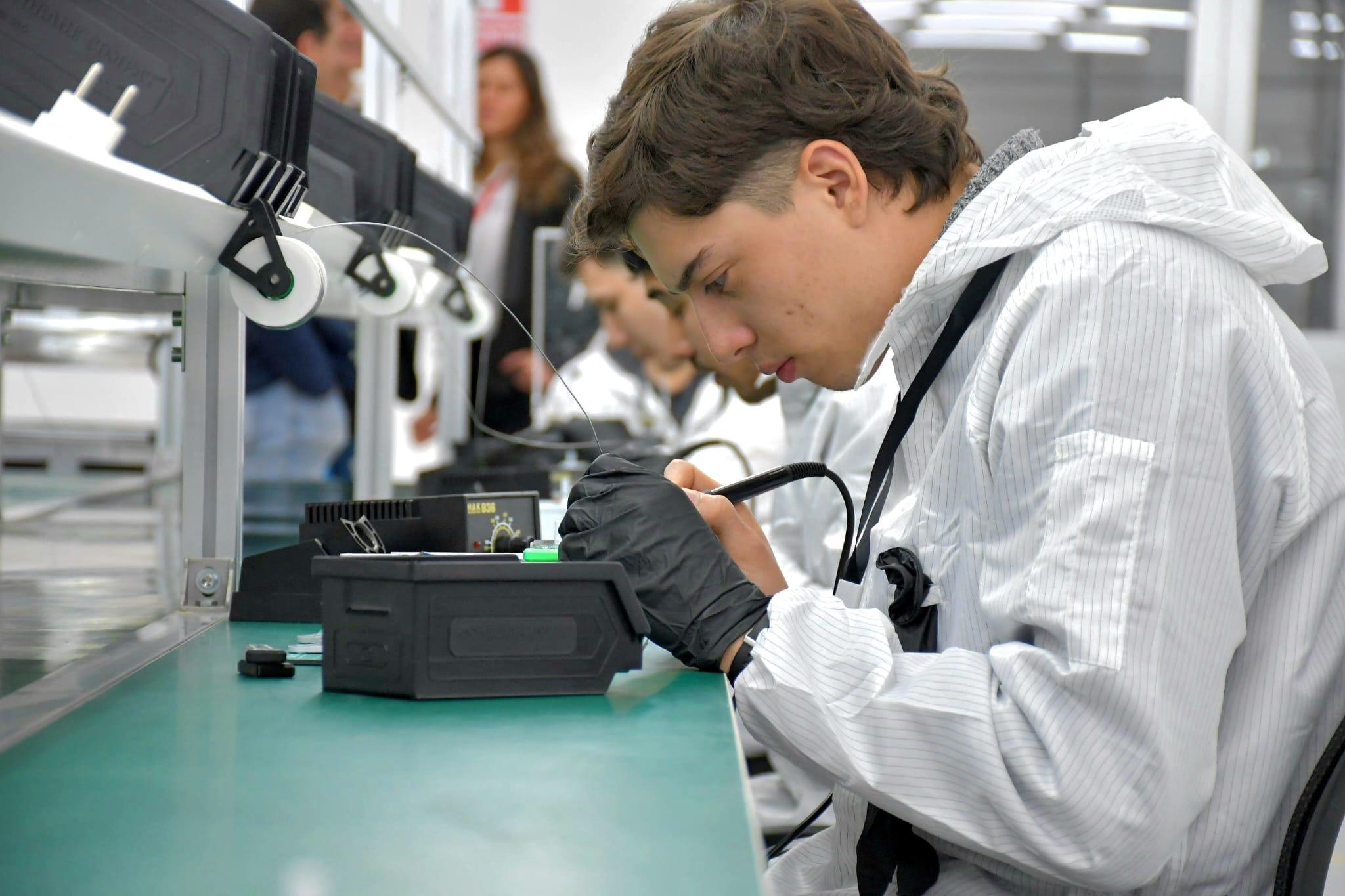 UTE presente en inauguración de fábrica de medidores inteligentes en Paysandú