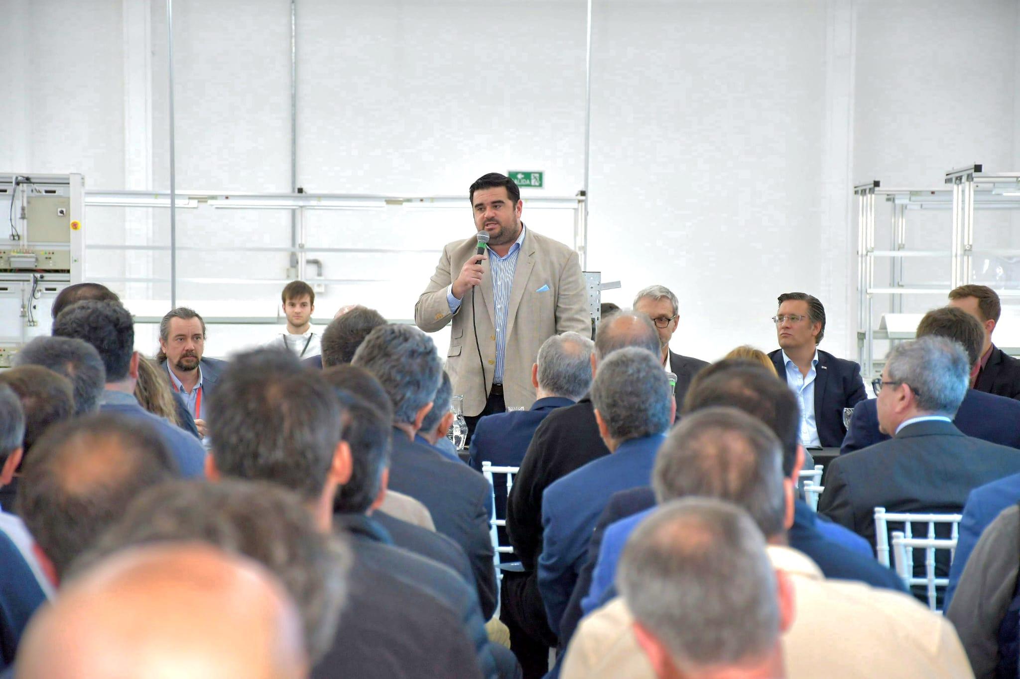 UTE presente en inauguración de fábrica de medidores inteligentes en Paysandú