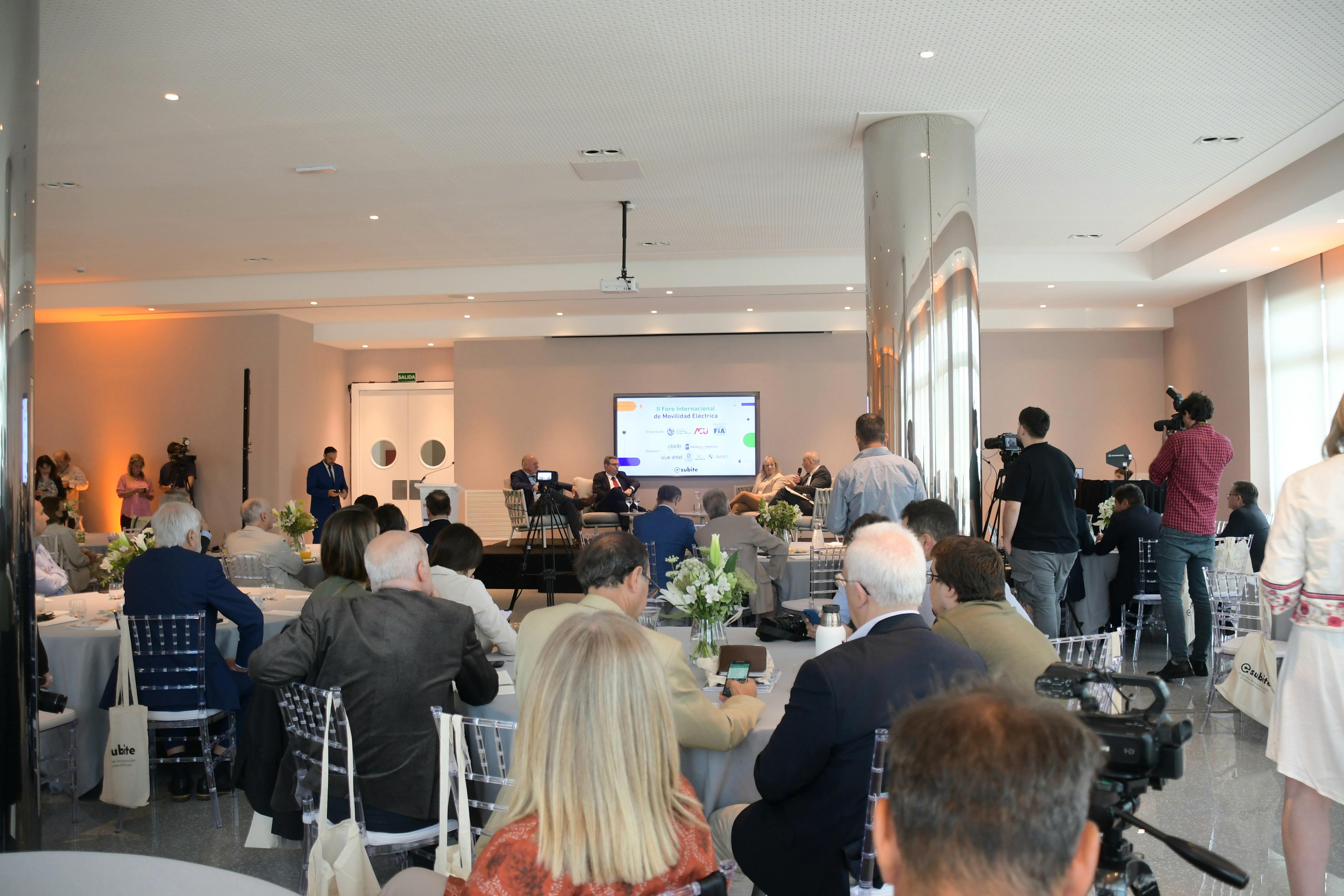 II Foro Internacional de Movilidad Eléctrica en las instalaciones del Fendi Château de Punta del Este