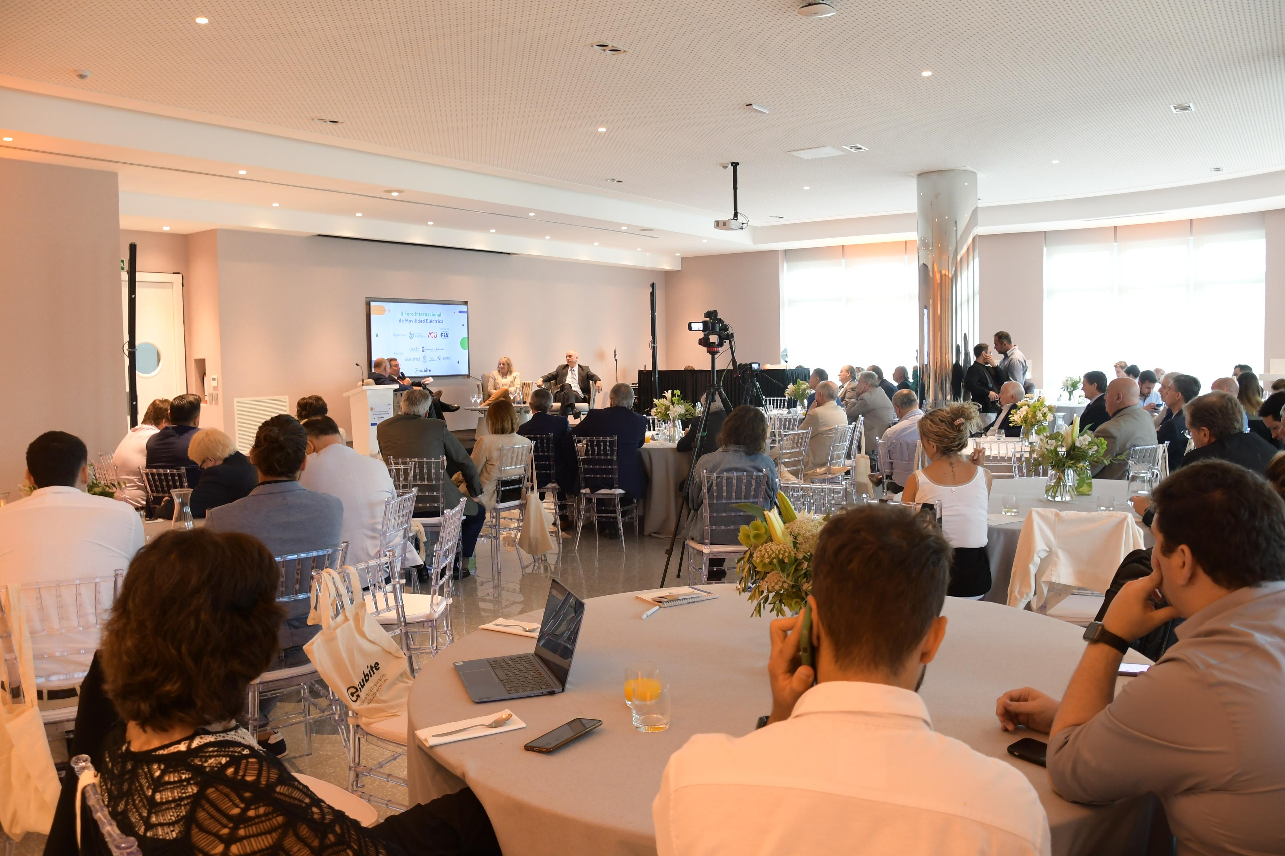 II Foro Internacional de Movilidad Eléctrica en las instalaciones del Fendi Château de Punta del Este