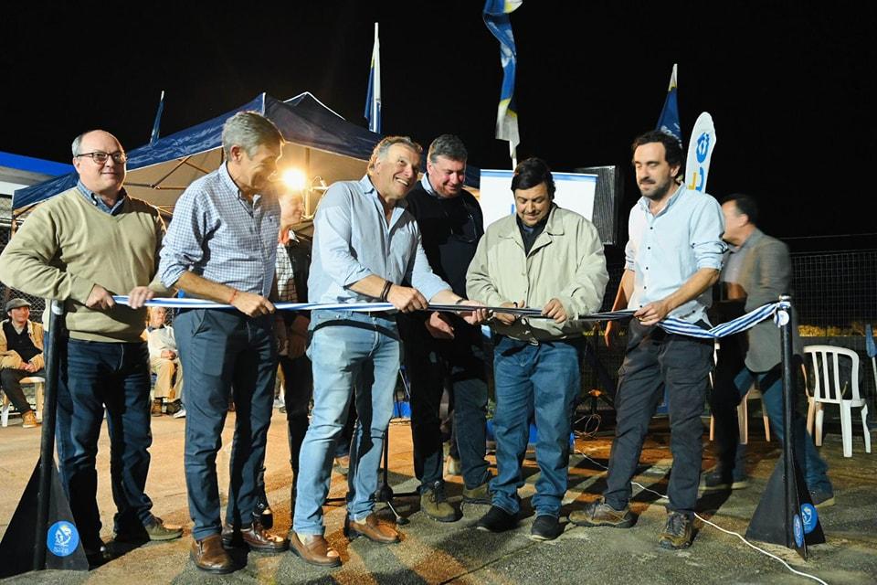 En el marco del convenio “Ilumina el Deporte”, UTE inauguró una nueva red lumínica en una cancha de fútbol. En esta oportunidad fue el turno del Estadio de Fútbol 11 "Campeones de 1954 " de la ciudad de Rocha.