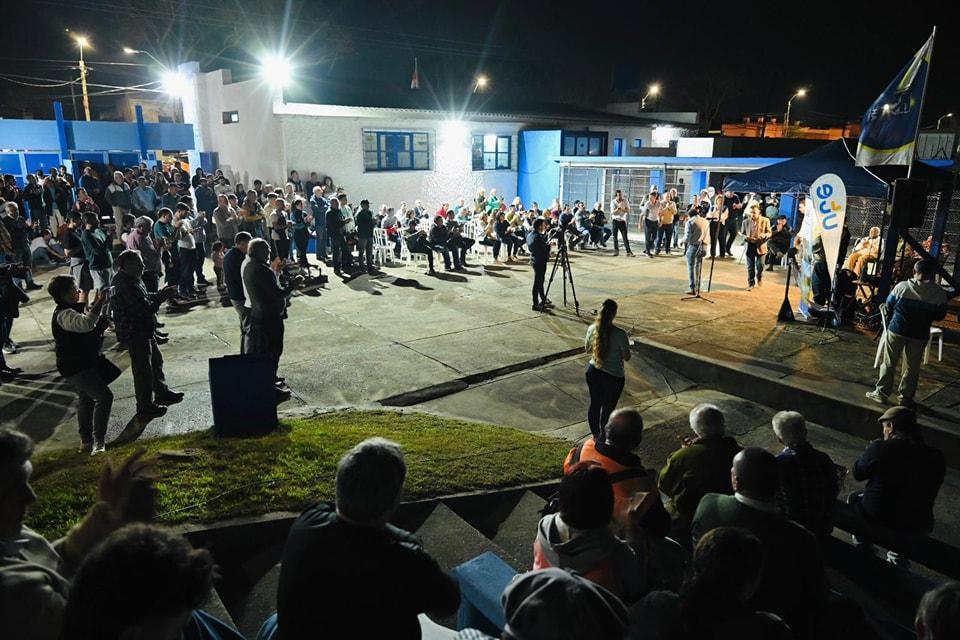 En el marco del convenio “Ilumina el Deporte”, UTE inauguró una nueva red lumínica en una cancha de fútbol. En esta oportunidad fue el turno del Estadio de Fútbol 11 "Campeones de 1954 " de la ciudad de Rocha.