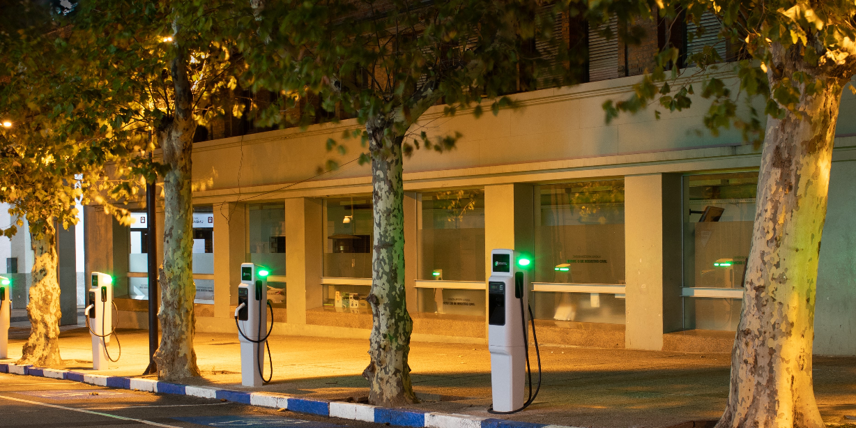 Sumate a nuestra Red de Carga de vehículos eléctricos