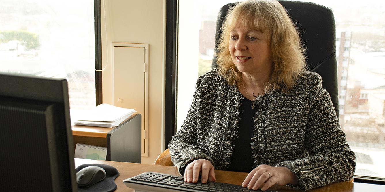 Presidenta Silvia Emaldi