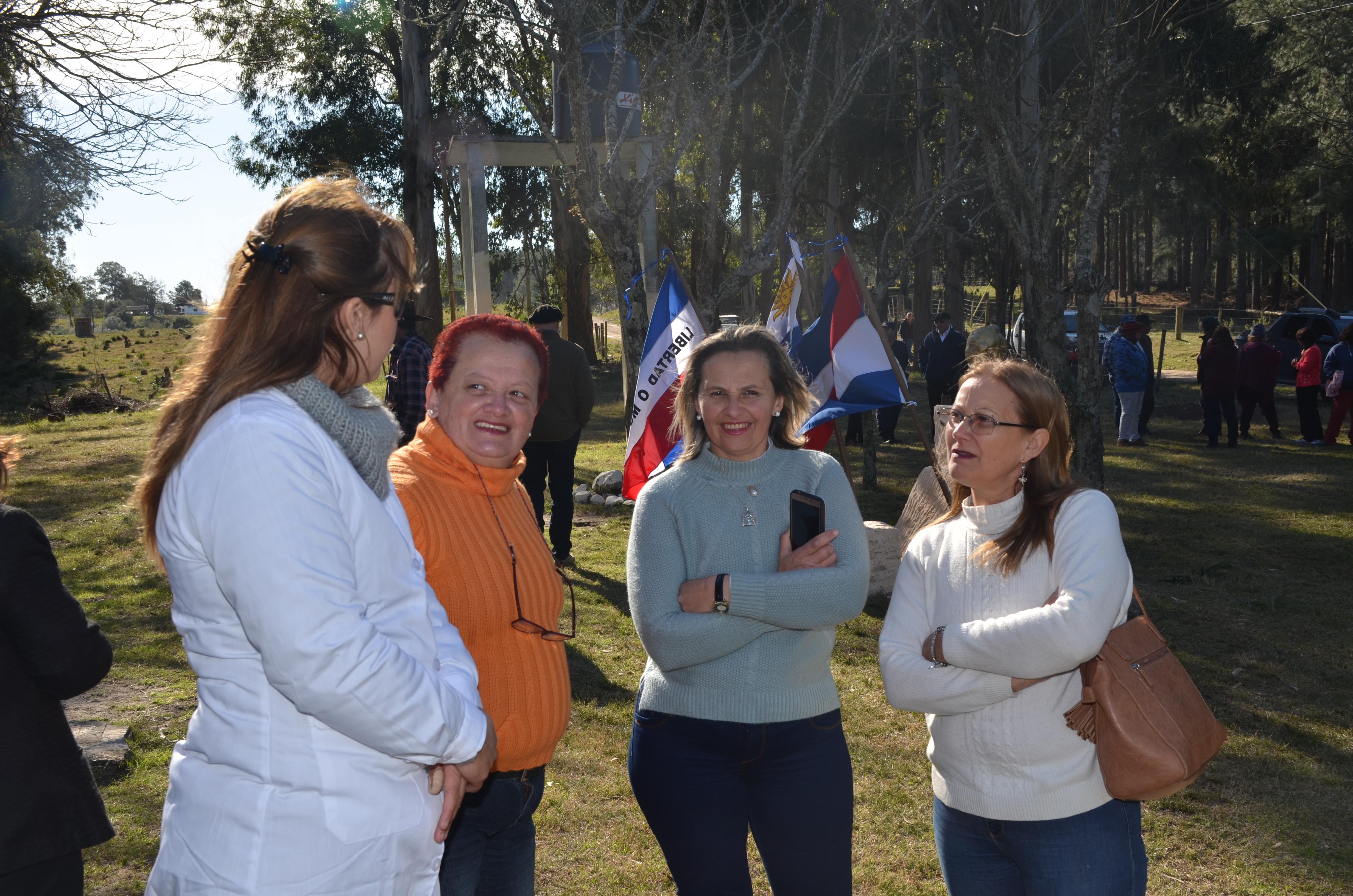 Maestras, madres y familiares de los chicos celebraron junto a autoridades