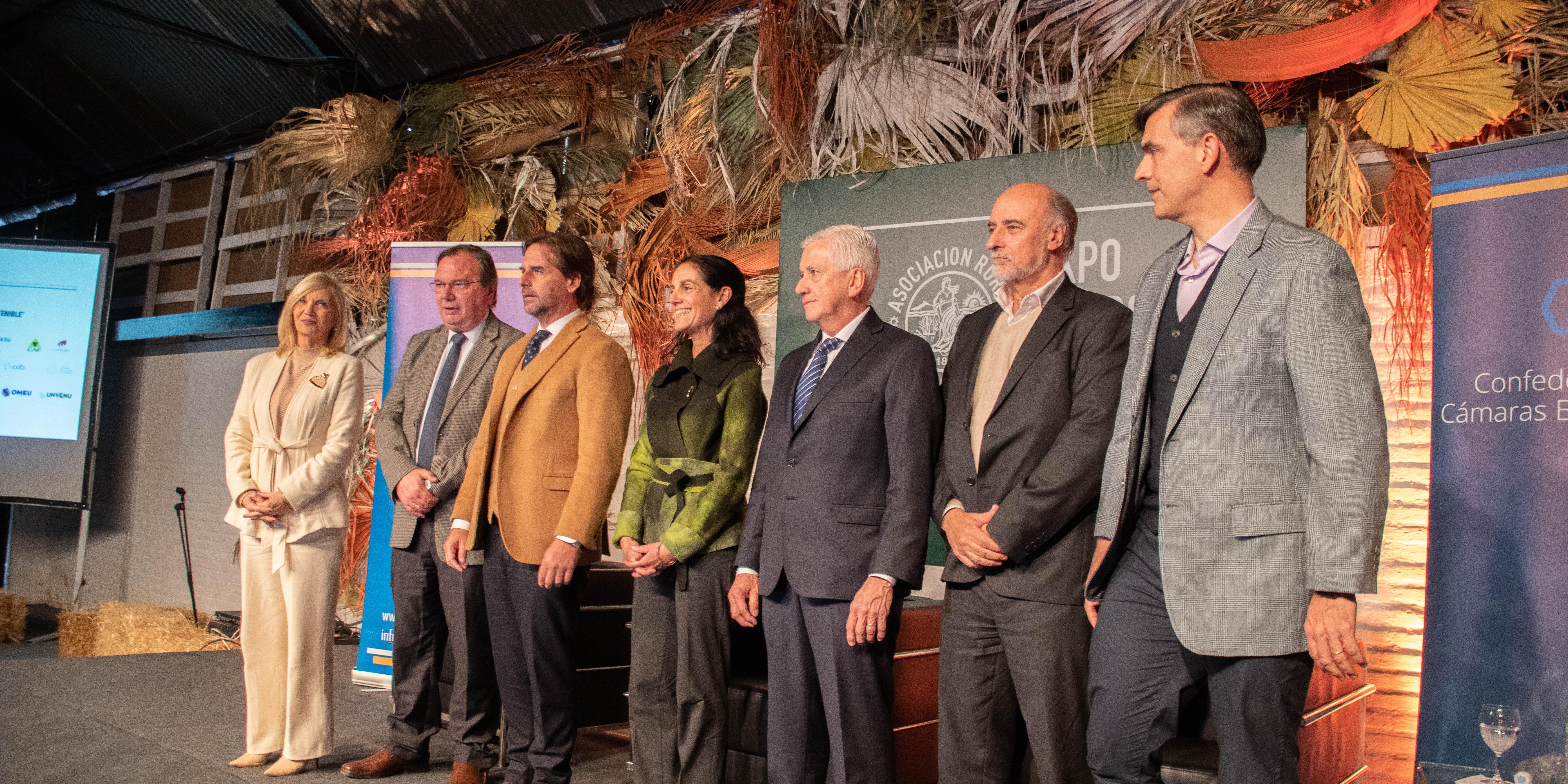 Presentación sobre “Desafíos para un Uruguay con Desarrollo Sostenible”.