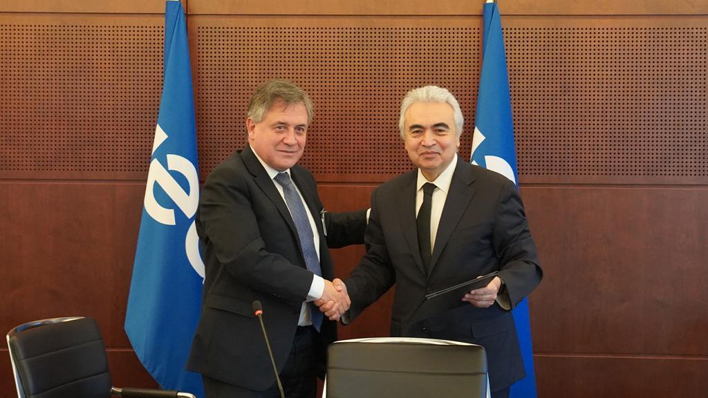 El ministro Omar Paganini y el director ejecutivo de AIE, Fatih Birol