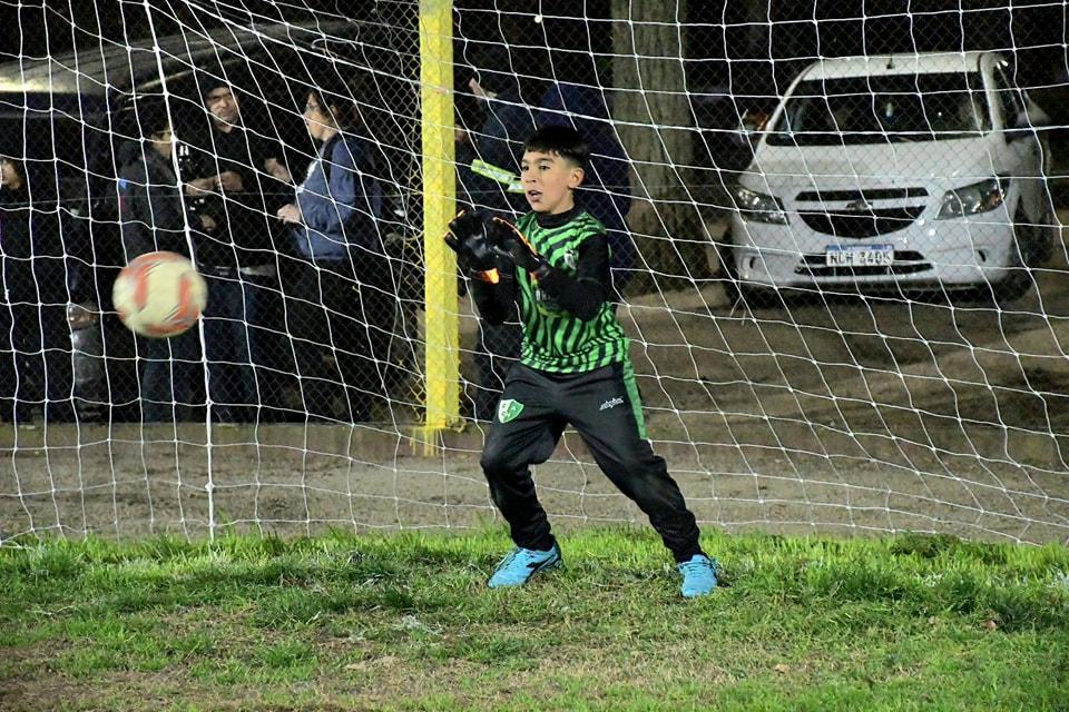 El programa “Ilumina el Deporte” suma una nueva cancha de Fútbol infantil con Iluminación Eficiente en Flores