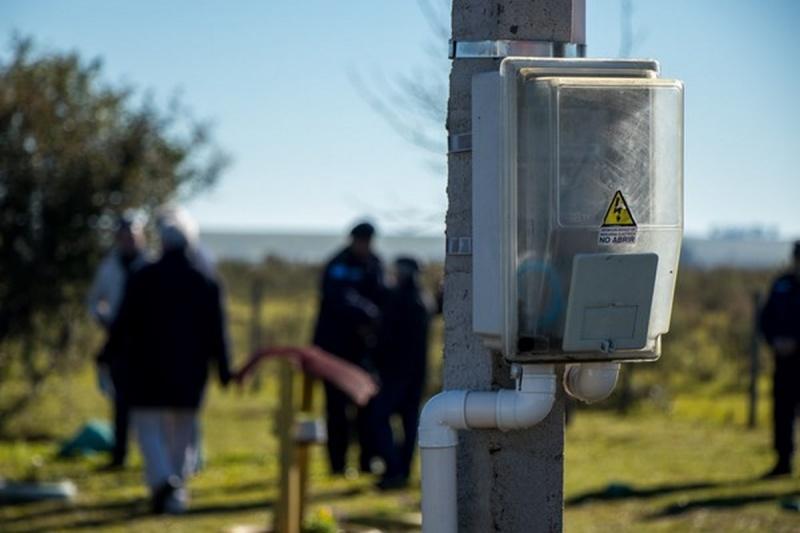 Los vecinos celebraron la conexión a la red eléctrica