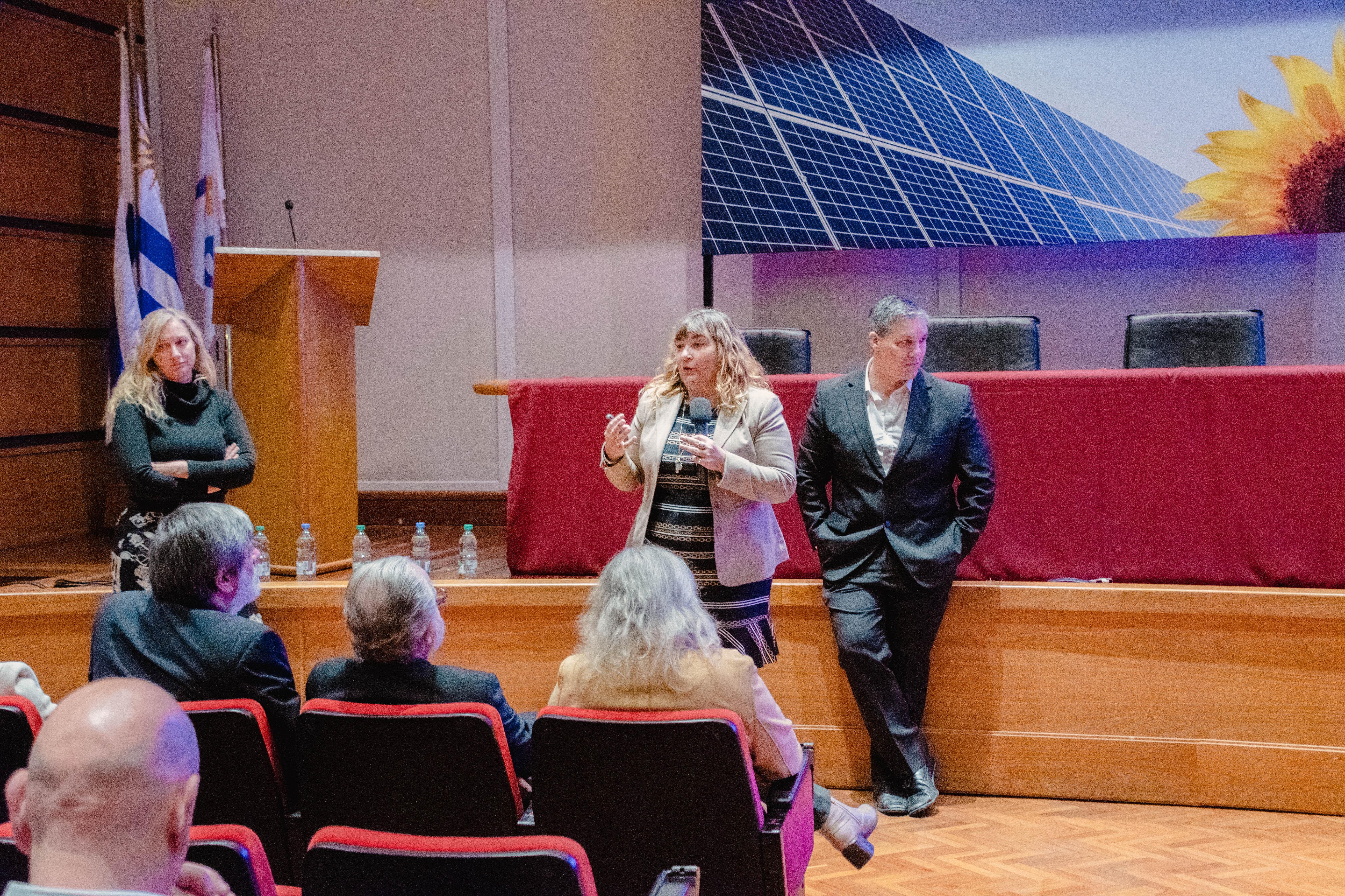 María Carrau, Claudia Cabal y Rafael Curbelo