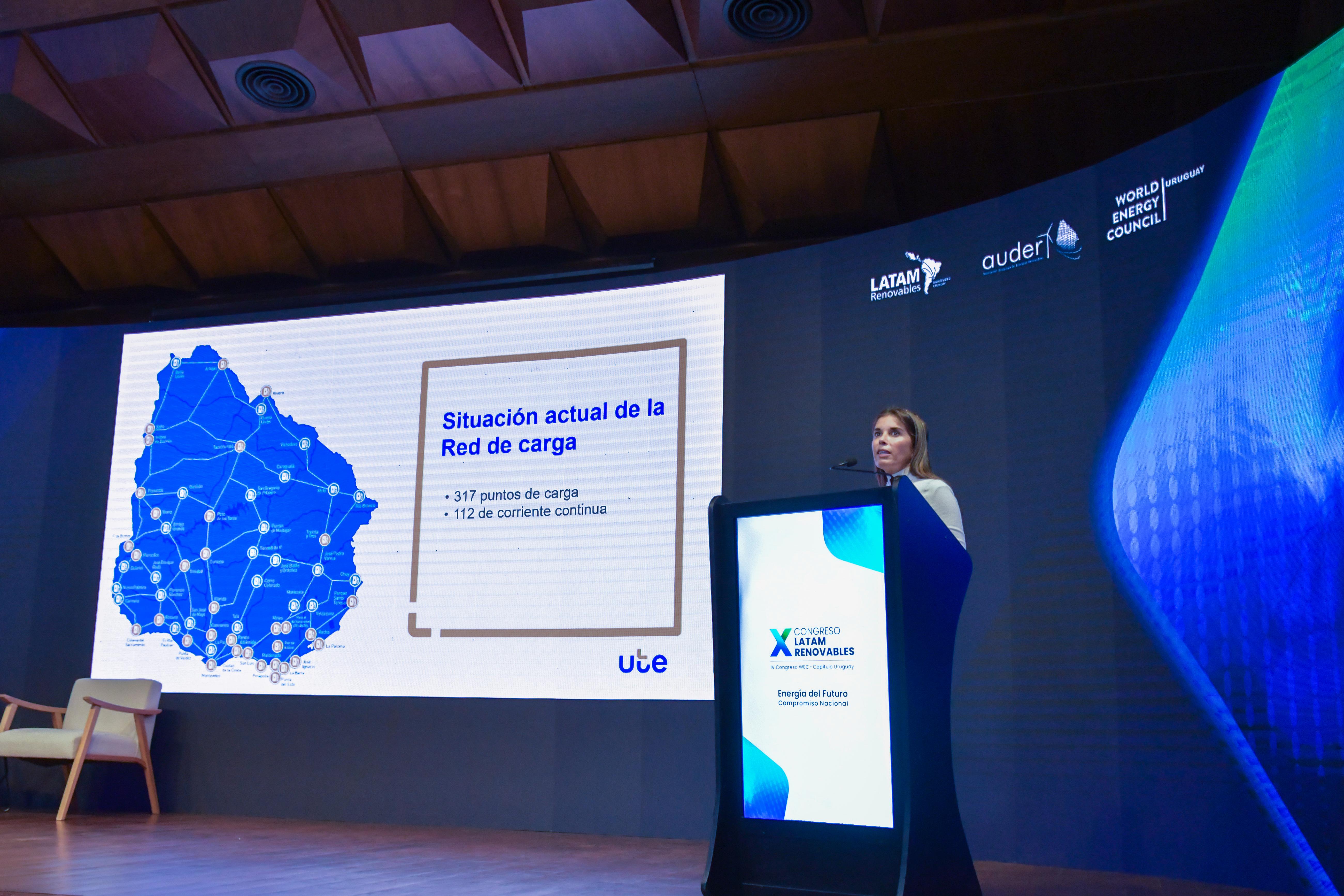 UTE en el X Congreso de LATAM Renovables: “Energía del Futuro, por un Compromiso Nacional"