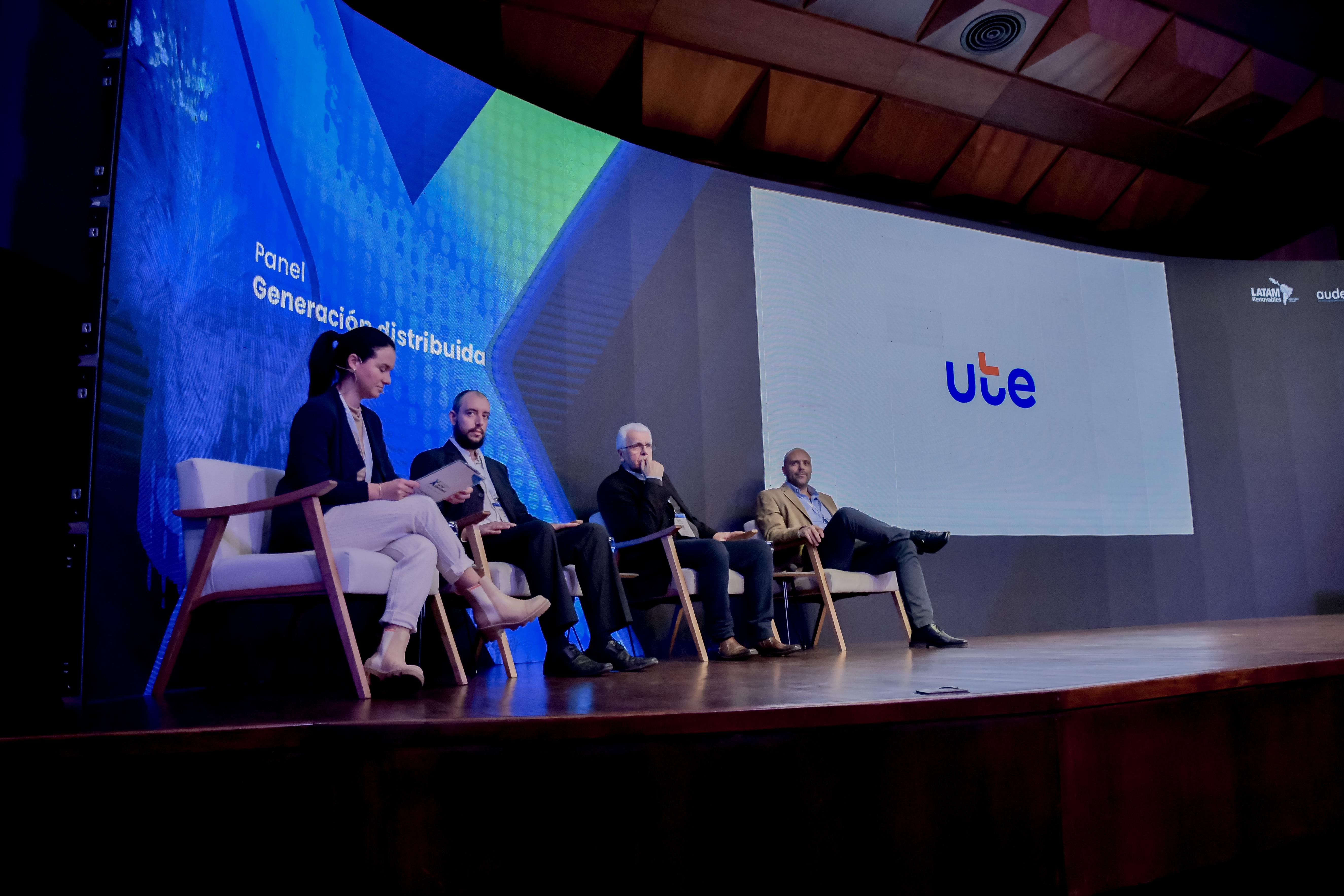 UTE en el X Congreso de LATAM Renovables: “Energía del Futuro, por un Compromiso Nacional"