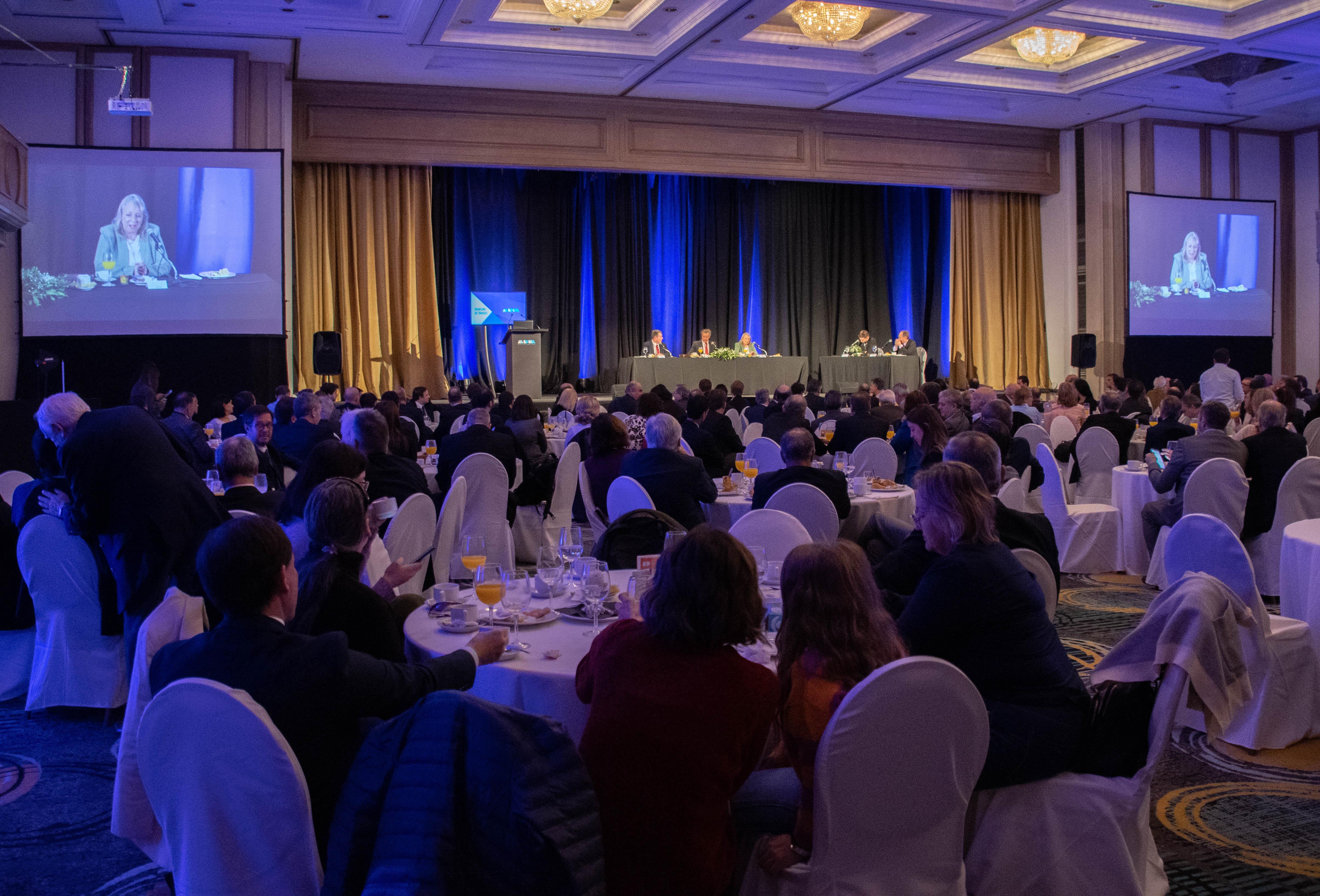 Desayuno de trabajo organizado por la Asociación de Dirigentes de Marketing del Uruguay (ADM)