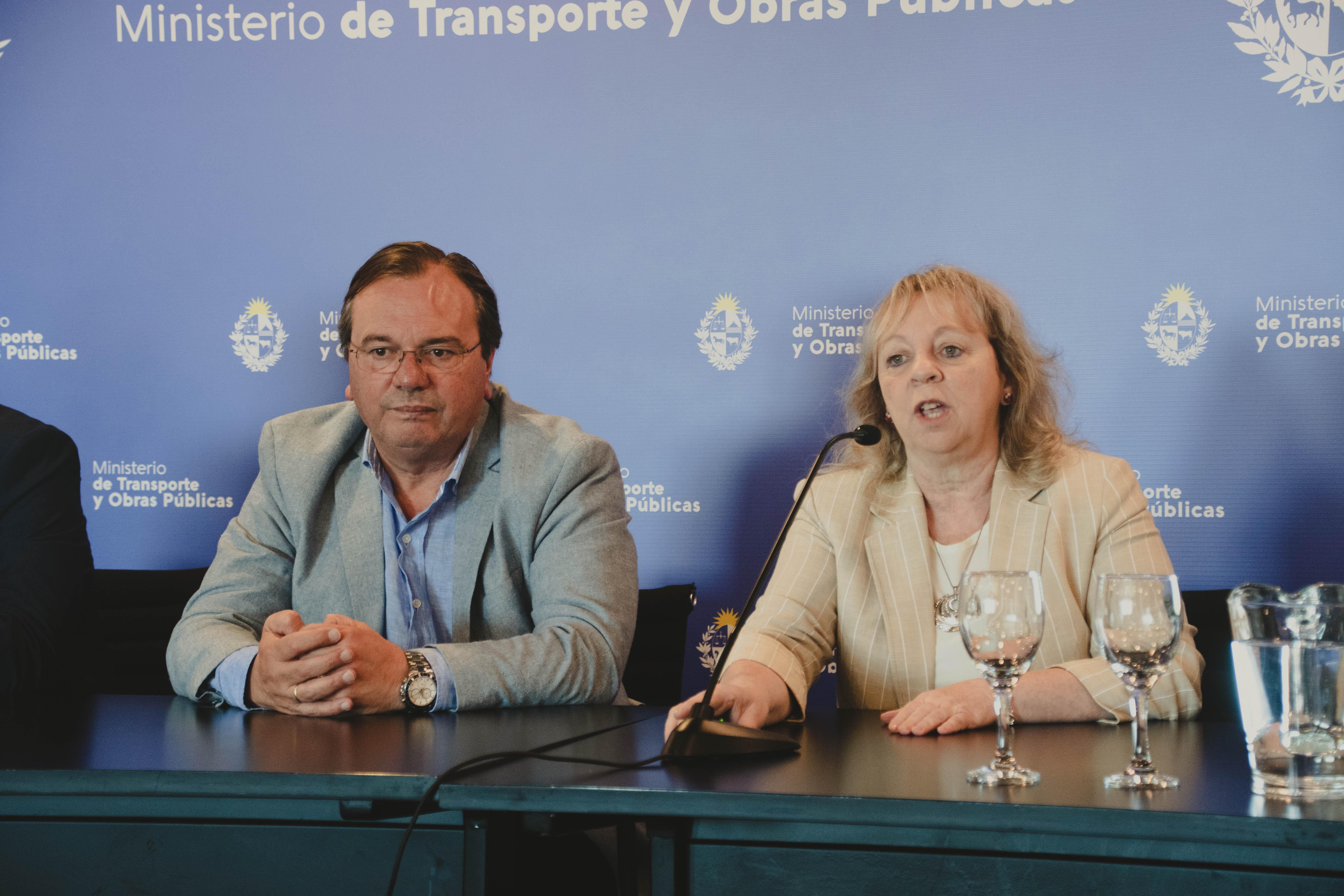 Ministro de Transporte y Obras Públicas José Luis Falero y presidenta de UTE Silvia Emaldi