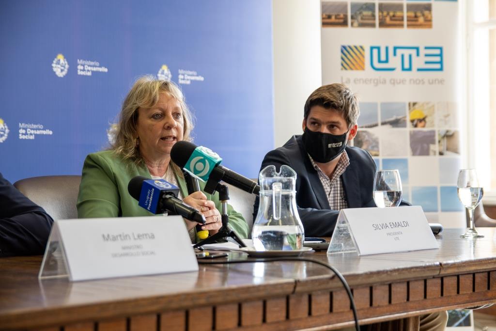 Presidenta Silvia Emaldi y director Felipe Algorta.