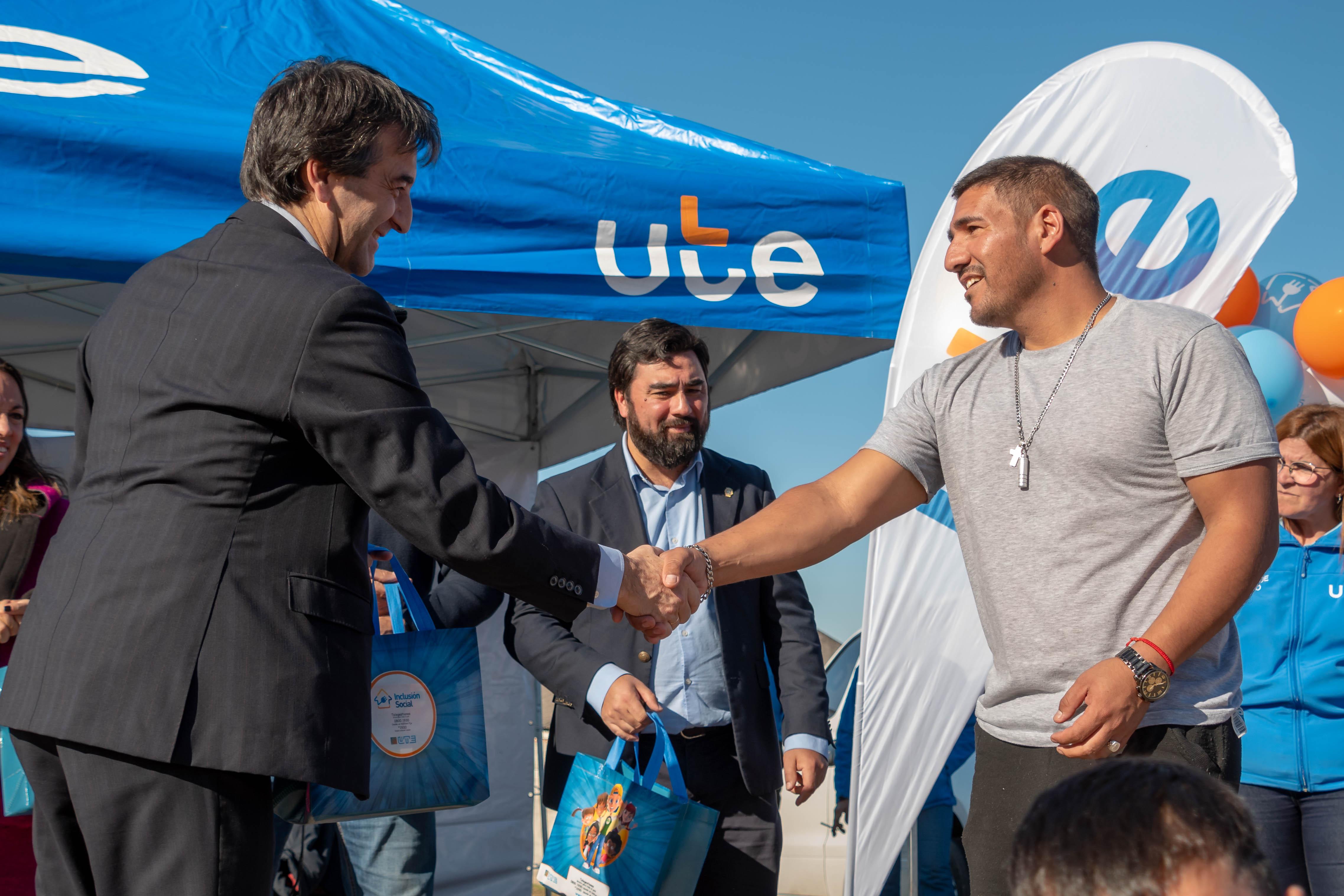 120 nuevos hogares de Montevideo se incorporan al Plan de Inclusión Social de UTE