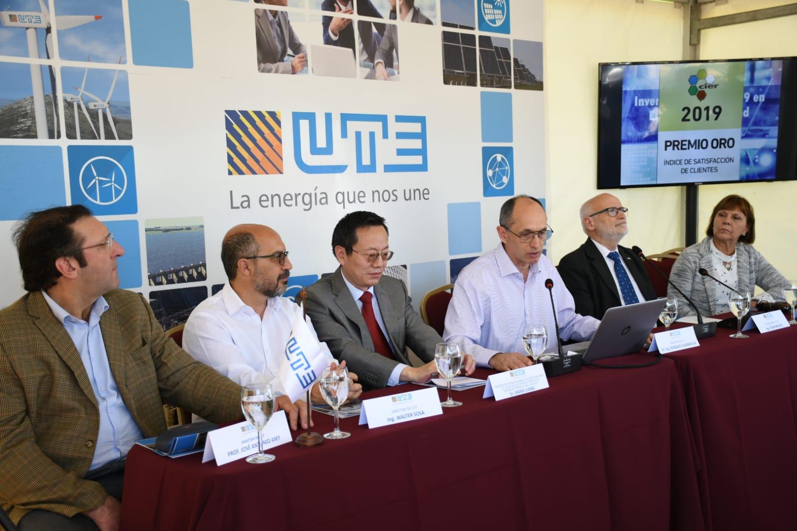 El Directorio de UTE en pleno junto al embajador chino en Uruguay