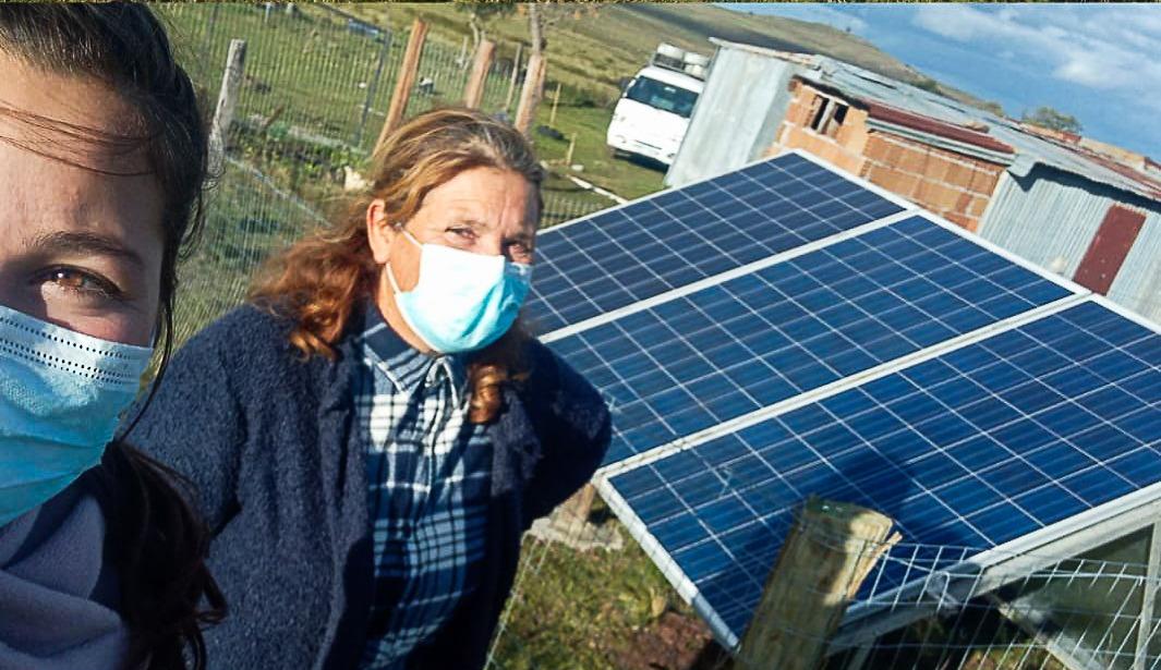 La energía eléctrica llegó así por vez primera a seis viviendas en Cerrillada de Vera y Puntas de Cañas