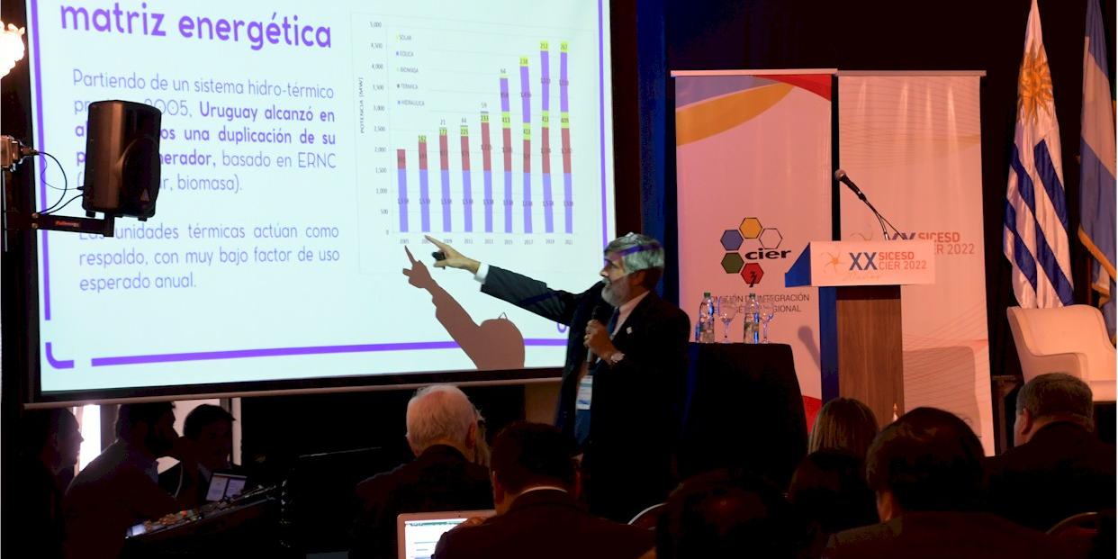 San Cristóbal exponiendo