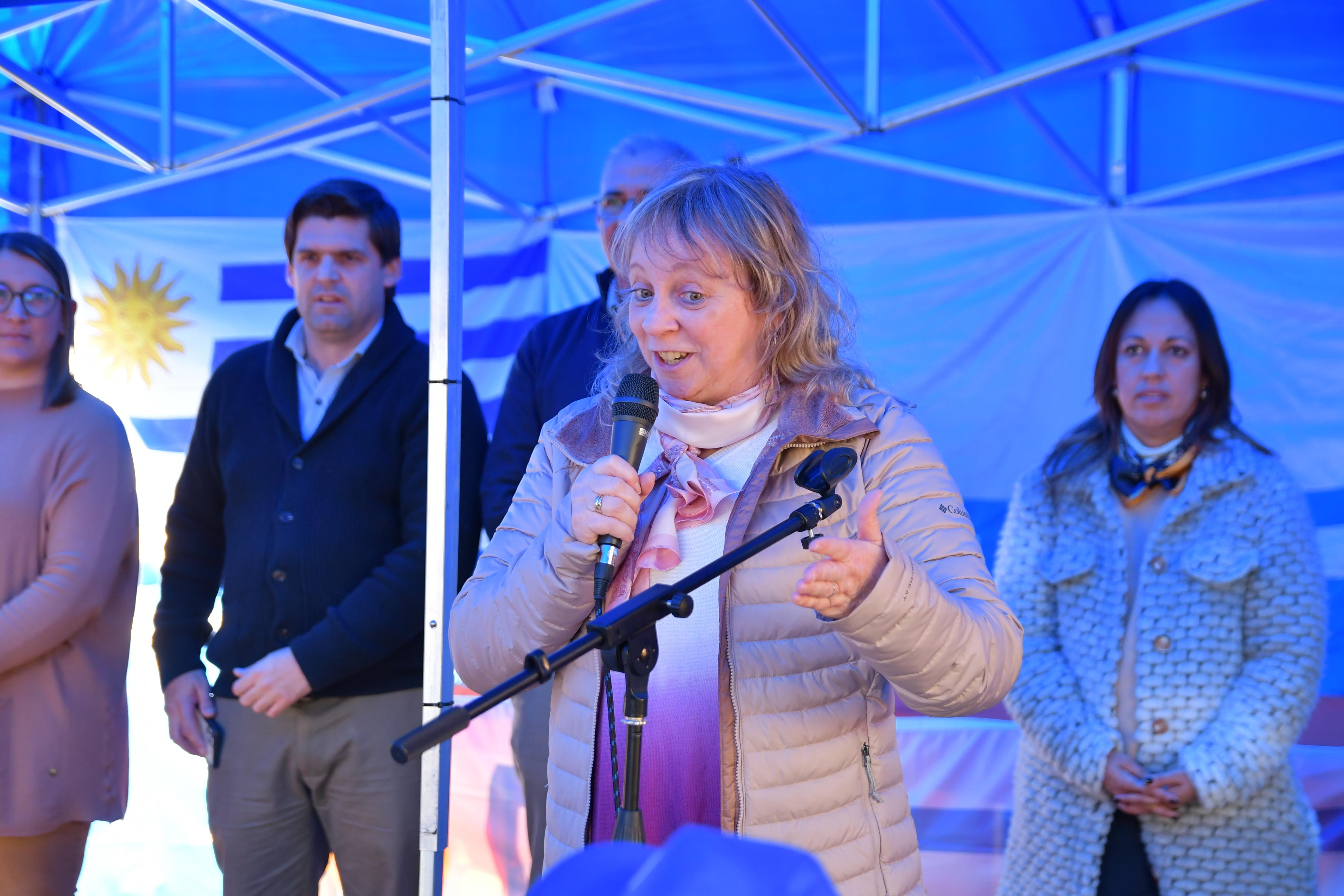 Presidenta de UTE en inauguración de obra de Inclusión Social en Flores