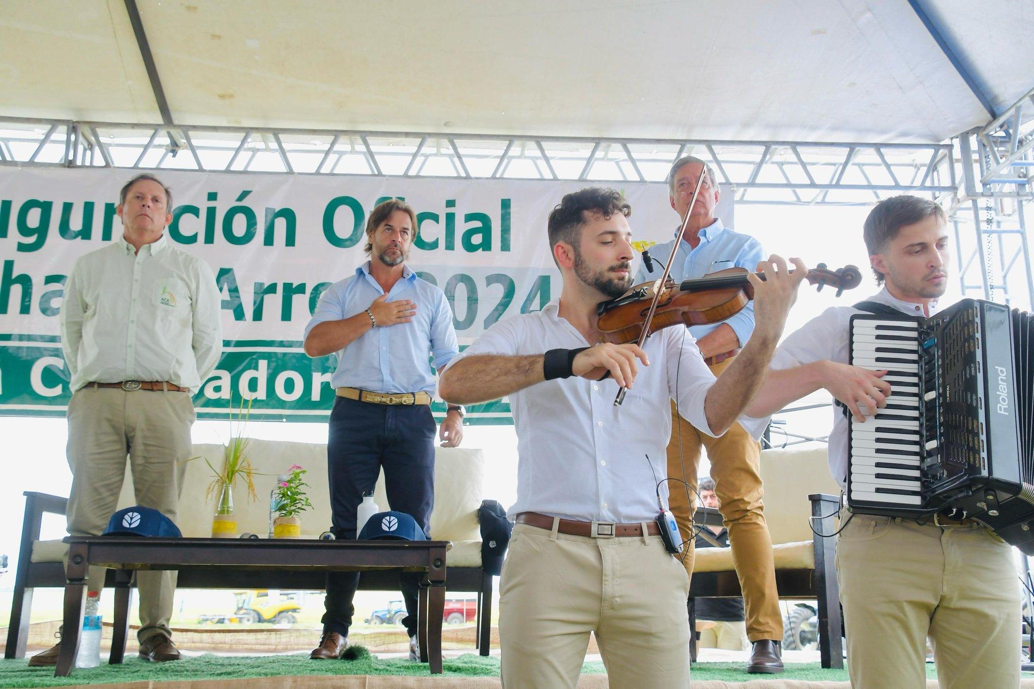 En el inicio de la 24° edición de la Cosecha del Arroz 2024, estuvo presente el Directorio de UTE en pleno acompañando al presidente de la República Luis Lacalle Pou.