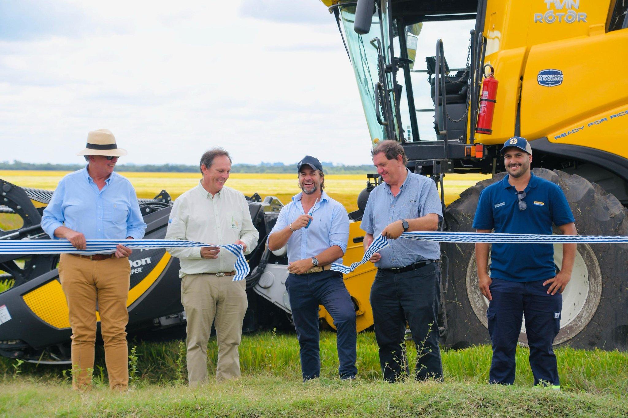 En el inicio de la 24° edición de la Cosecha del Arroz 2024, estuvo presente el Directorio de UTE en pleno acompañando al presidente de la República Luis Lacalle Pou.