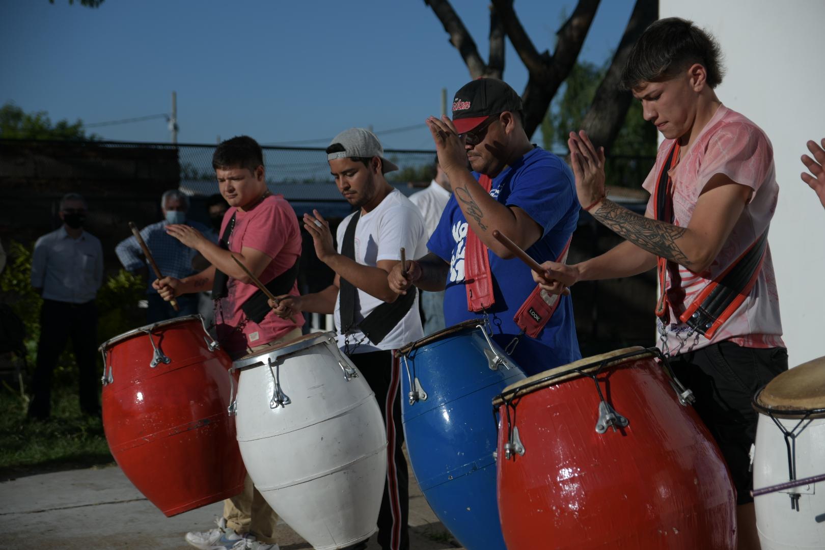 Cuerda de tambores de la Oficina de la Juventud de la Intendencia salteña