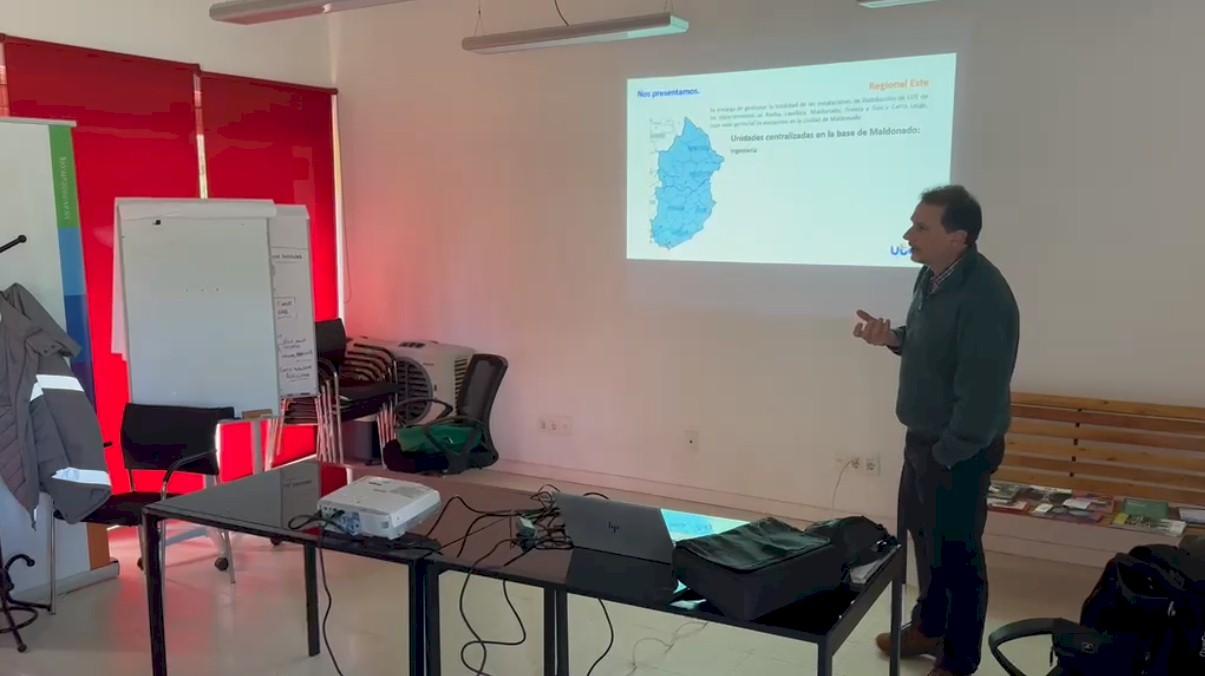 UTE presentó a vecinas y vecinos de Solís y Bella Vista obras de cableado subterráneo previstas para la zona que inician en octubre