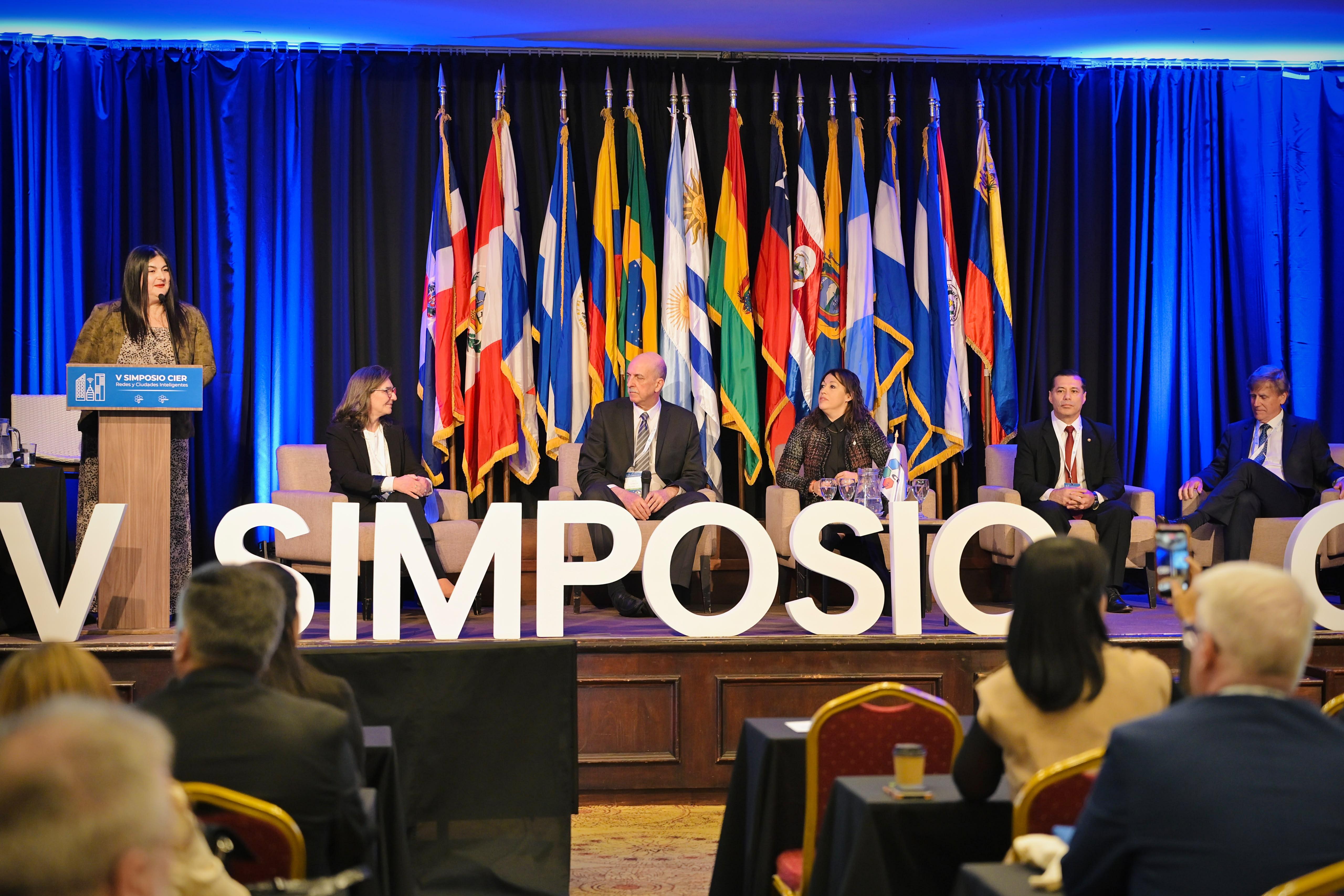 Comenzó el V Simposio CIER de Redes y Ciudades Inteligentes