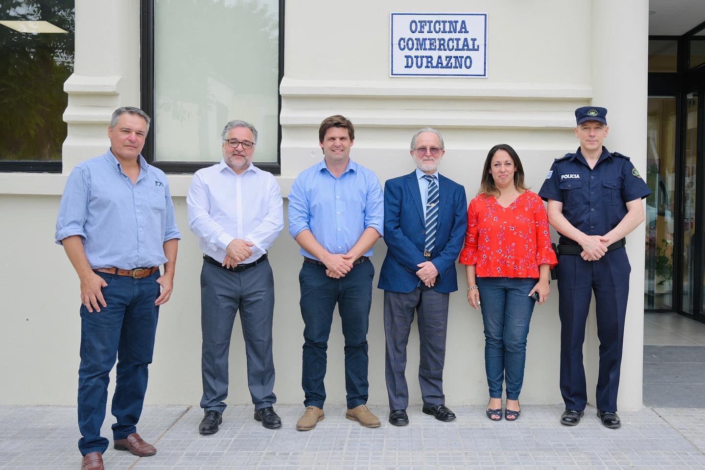 Directores de UTE Felipe Algorta, Enrique Pées Boz y Fernanda Cardona