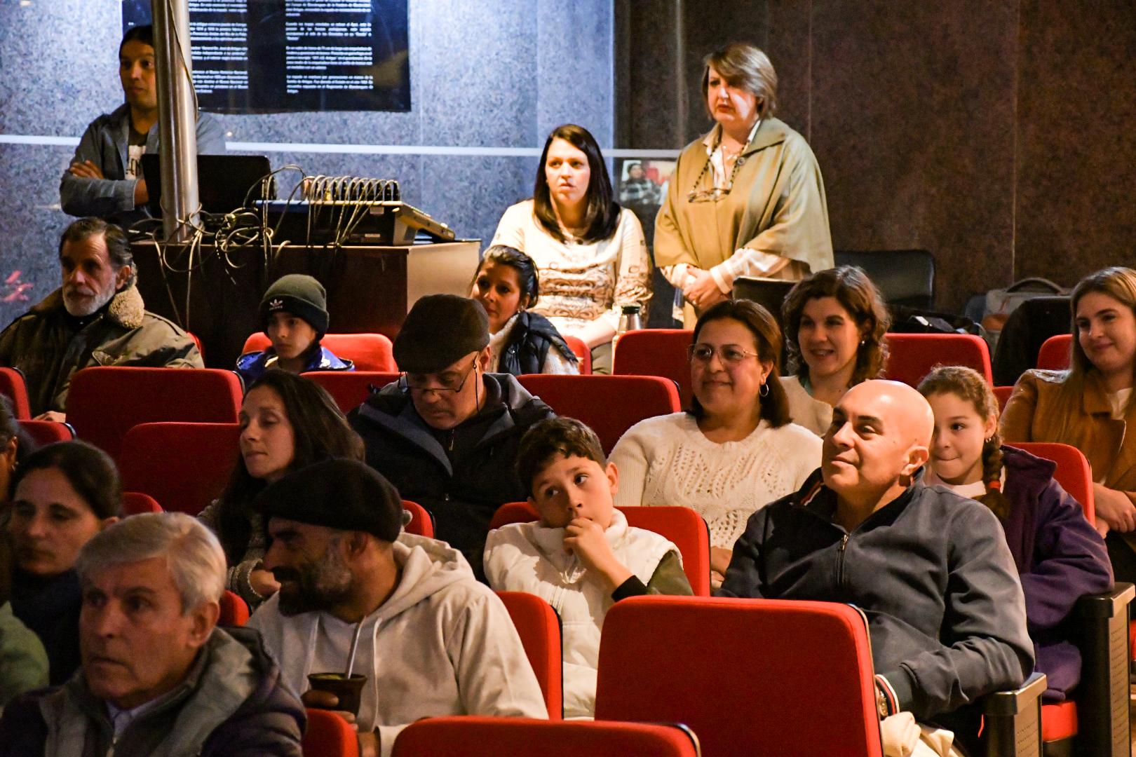 Entrega de premios del Programa "Familias Fuertes" en la Sala Auditorio de la ciudad de Las Piedras