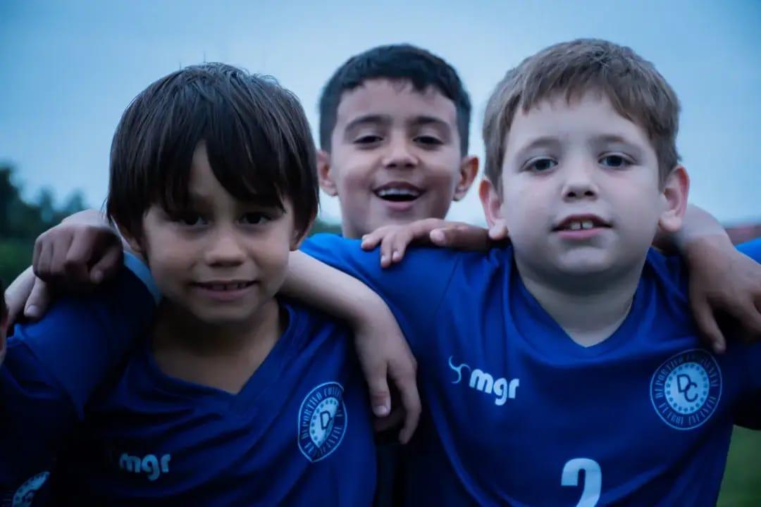 Club Continental de Melo se sumó a la iluminación eficiente de canchas deportivas