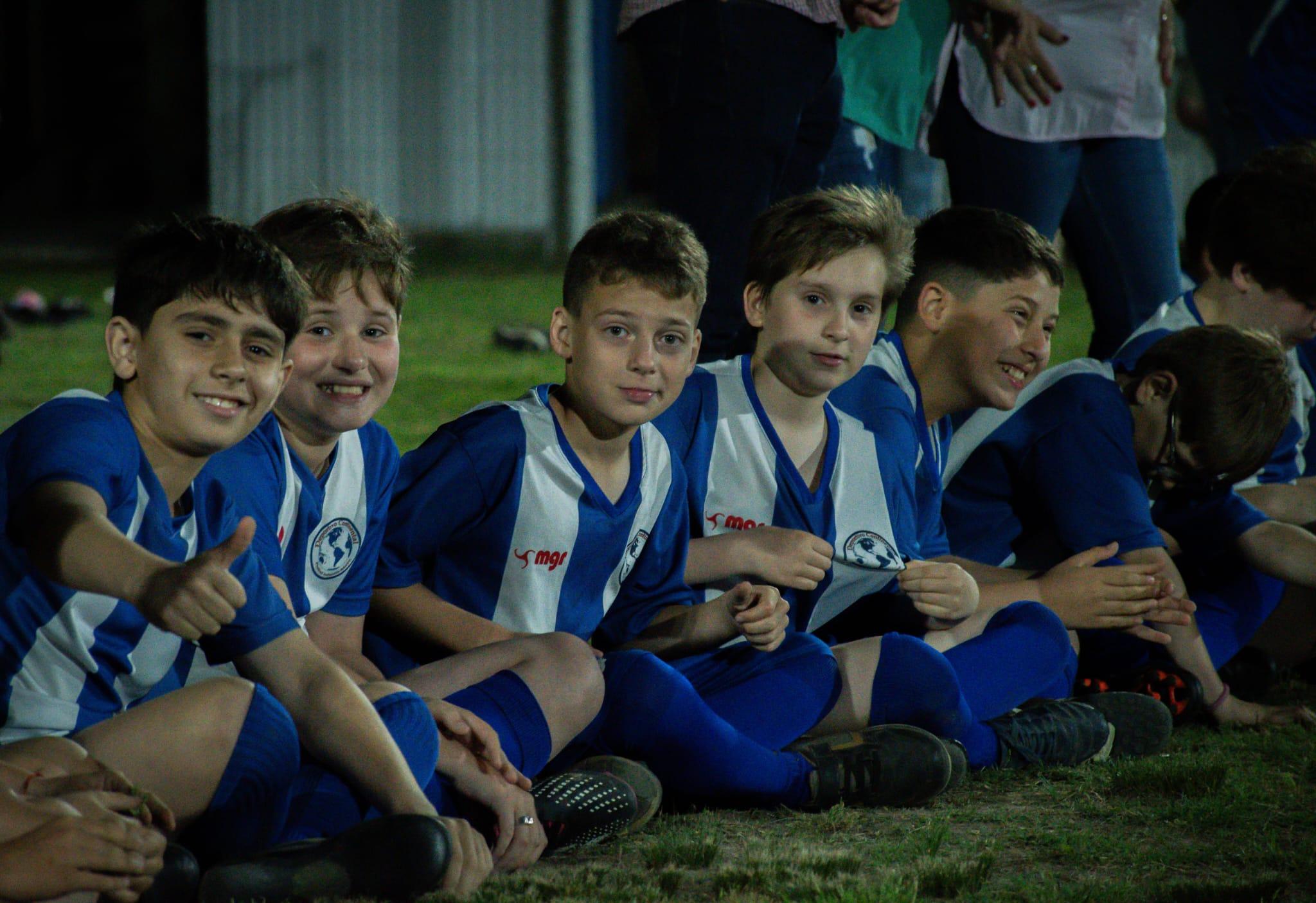 Club Continental de Melo se sumó a la iluminación eficiente de canchas deportivas