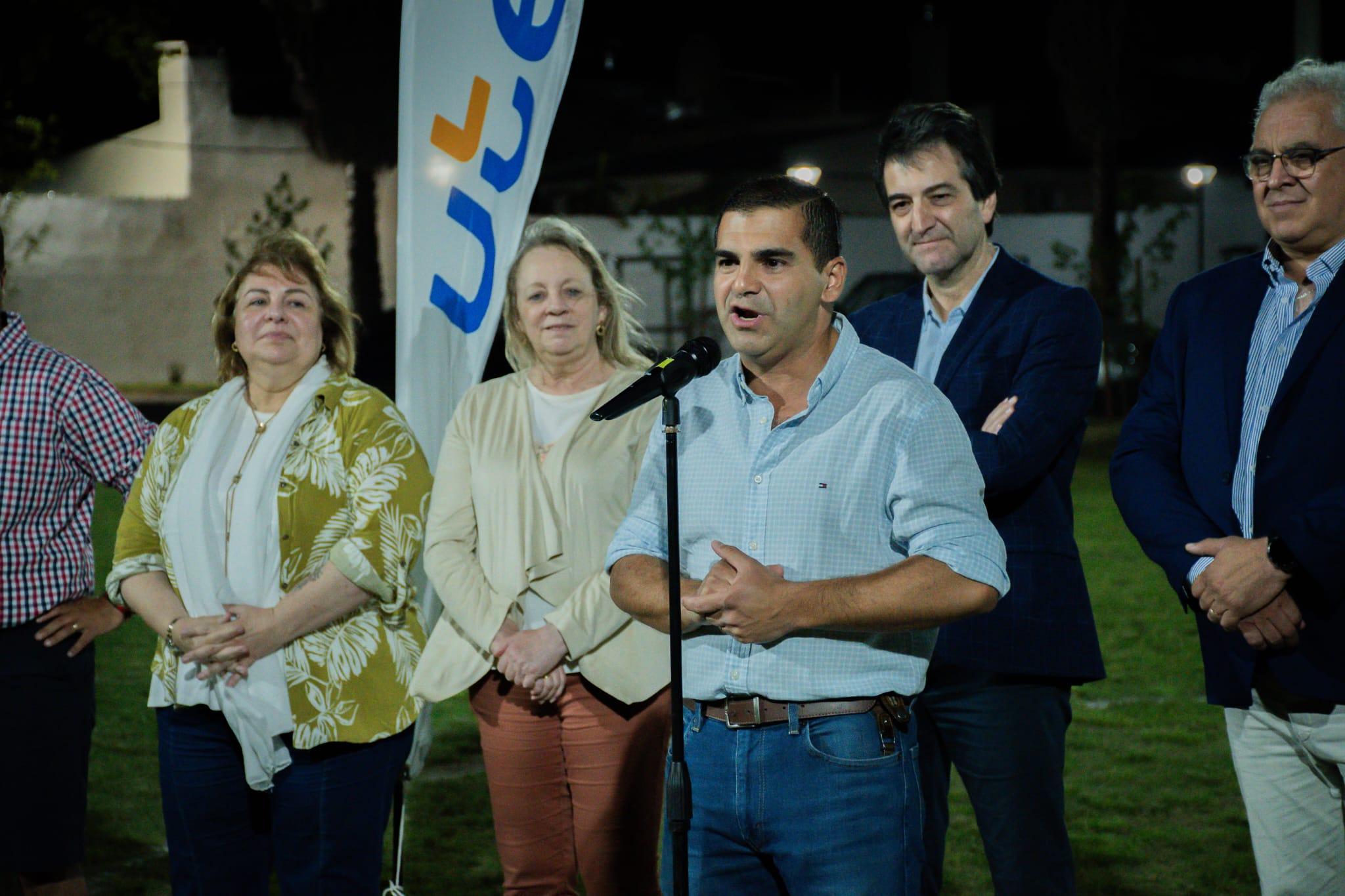 Club Continental de Melo se sumó a la iluminación eficiente de canchas deportivas