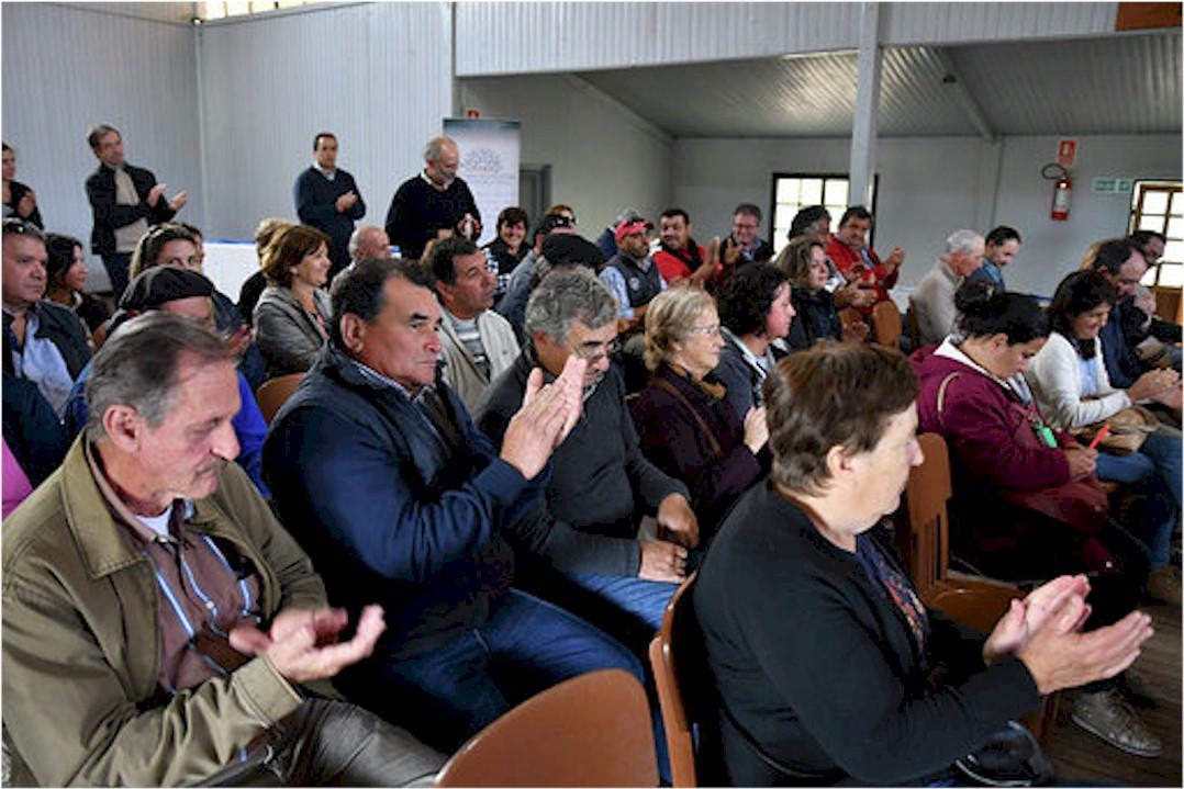 Vecinos en el acto en el departamento de Durazno