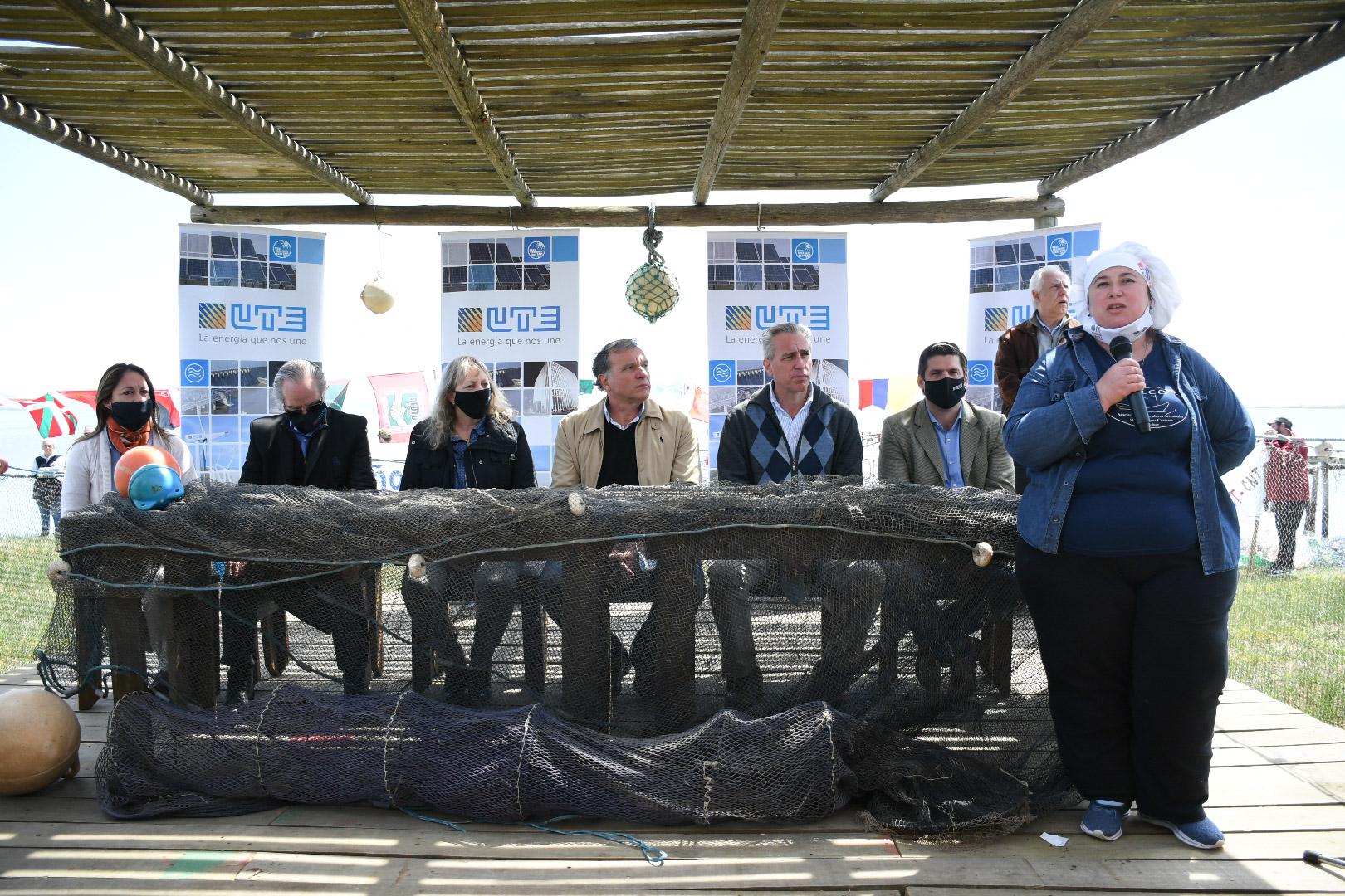 Acto de inauguración de la obra de electrificación Pescadores de Laguna de Rocha